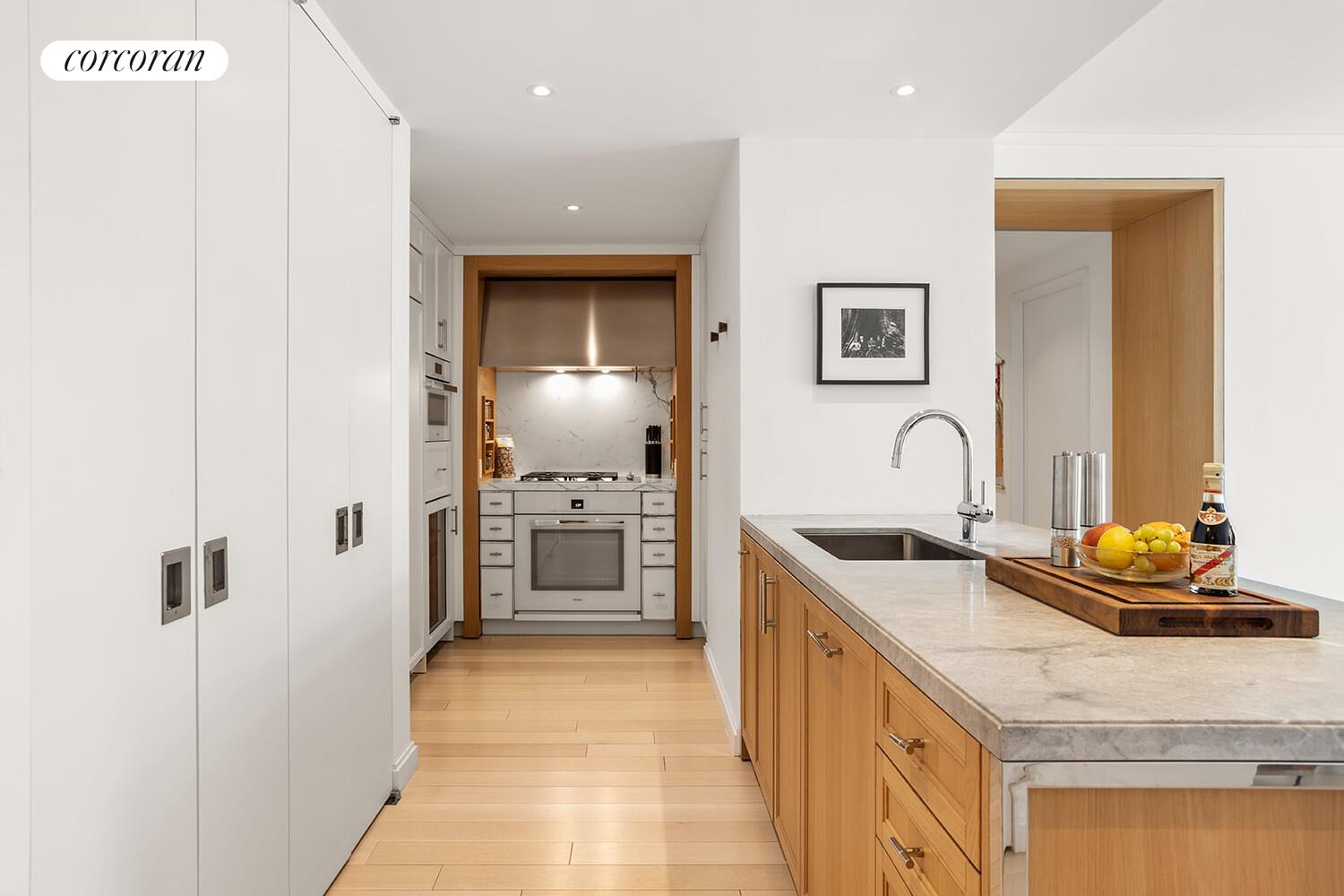 #7 photo, 212 WARREN Street, 맨해튼 Battery Park City , NY 10282