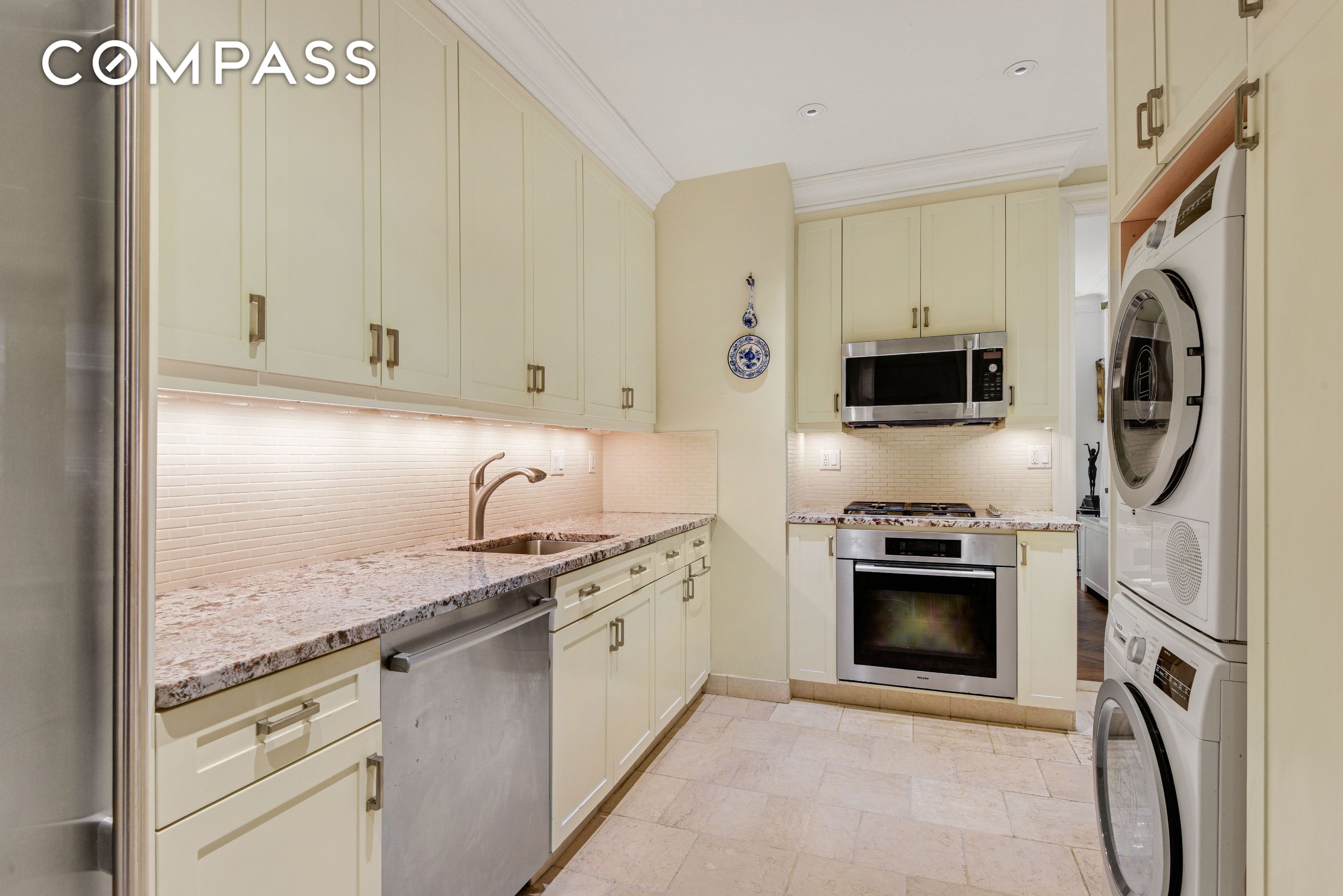 #5 photo, 905 W End Avenue, 맨해튼 Upper West Side , NY 10025