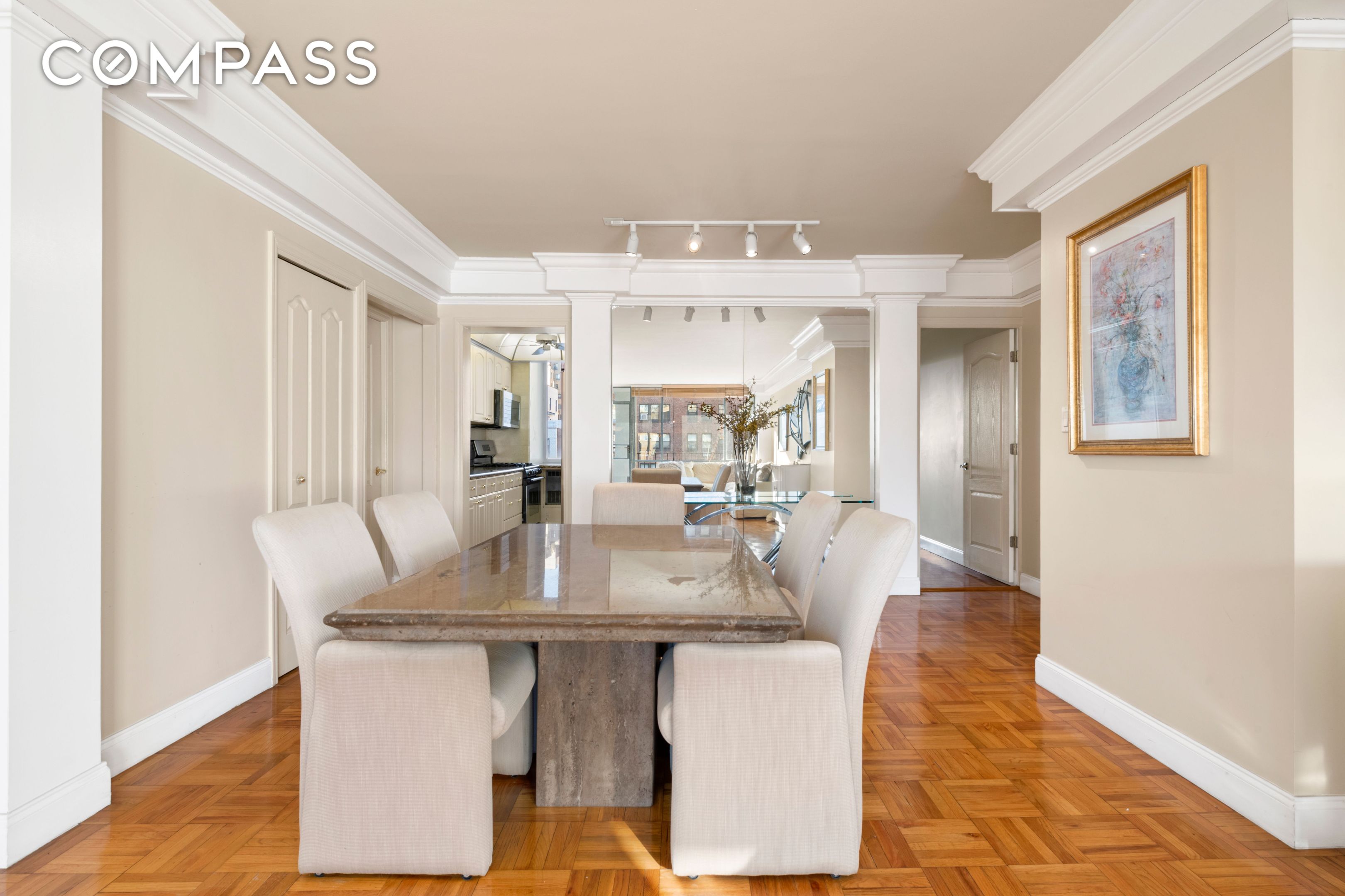 #6 photo, 333 E 69th Street, 맨해튼 Lenox Hill , NY 10021