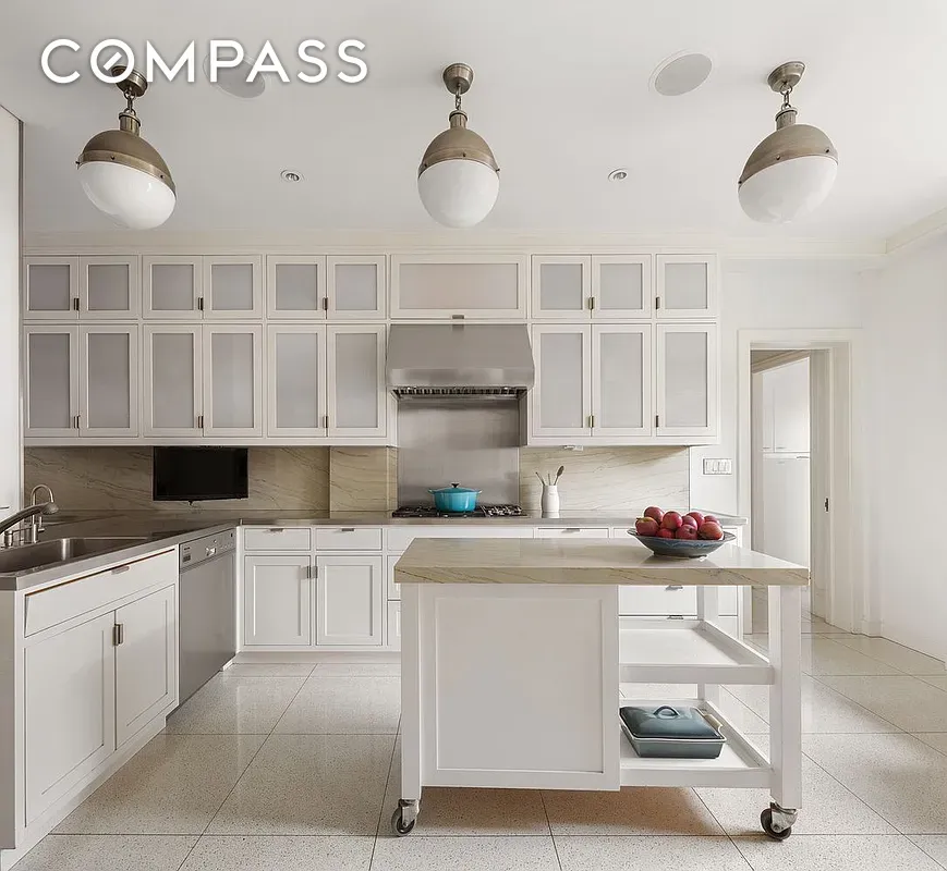 #9 photo, 45 E 82nd Street, 맨해튼 Upper East Side , NY 10028