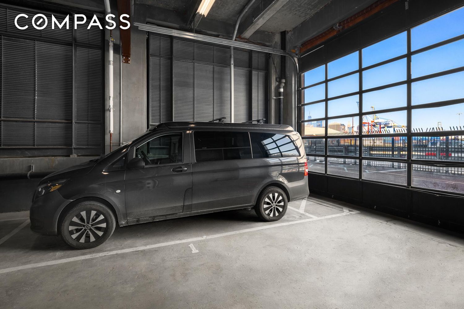 #3 photo, 160 Imlay Street, 브루클린 Red Hook , NY 11231