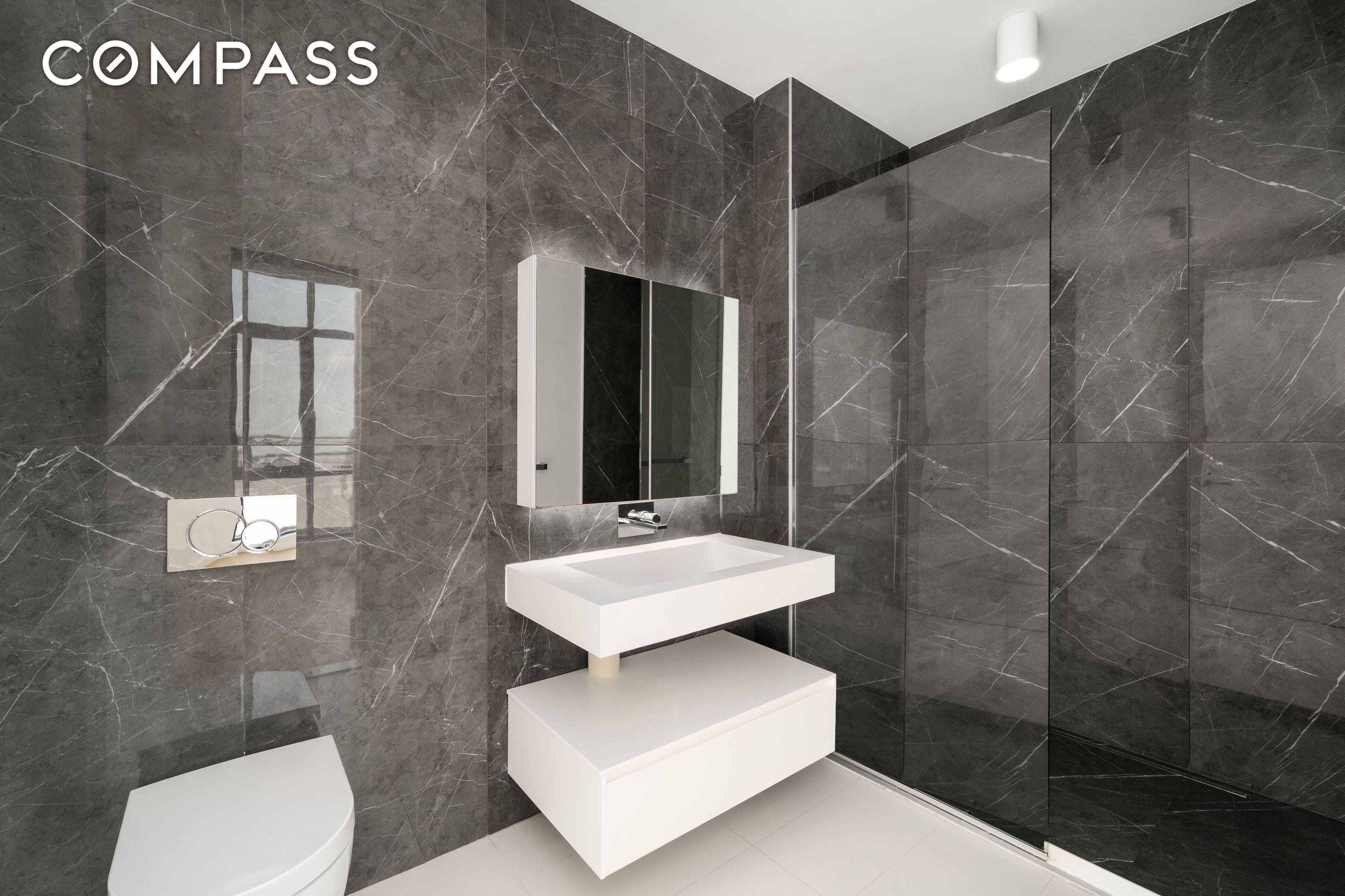 #7 photo, 160 Imlay Street, 브루클린 Red Hook , NY 11231