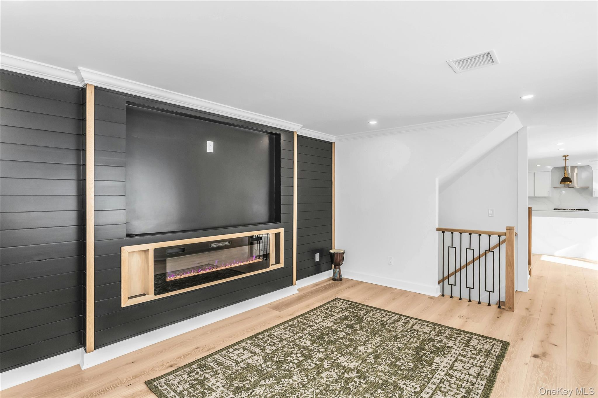 #17 photo, 8 Allison Drive, Old Bethpage , NY 11804