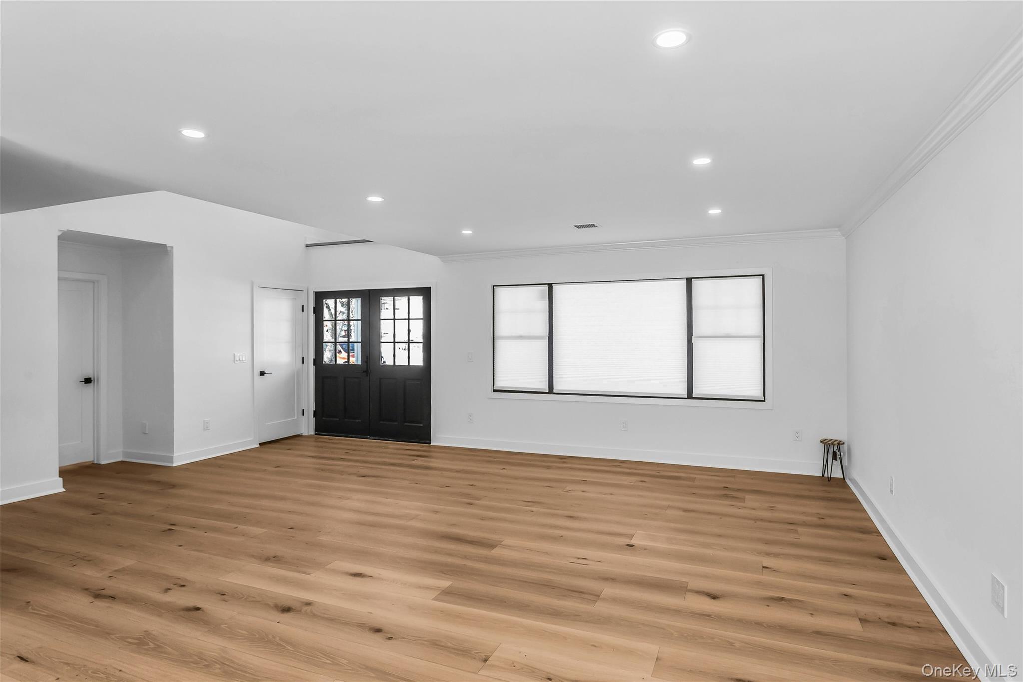 #5 photo, 8 Allison Drive, Old Bethpage , NY 11804