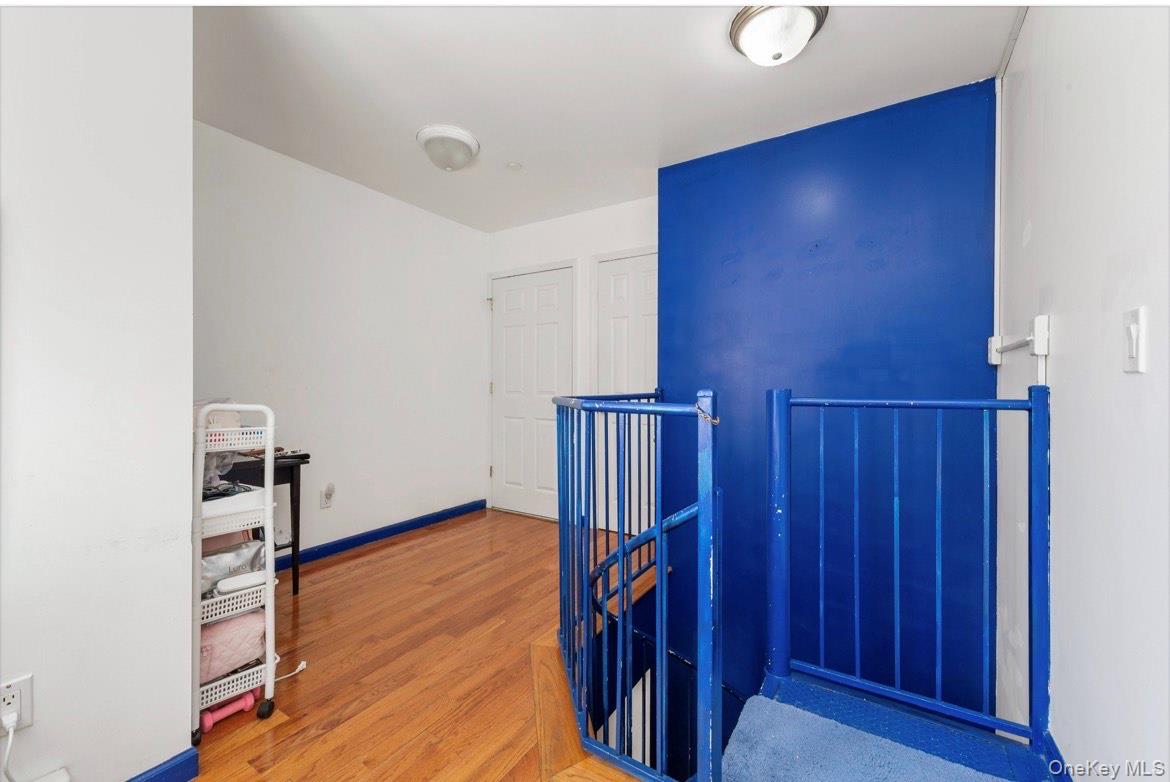 #8 photo, 13939 35th Avenue, Flushing , NY 11354