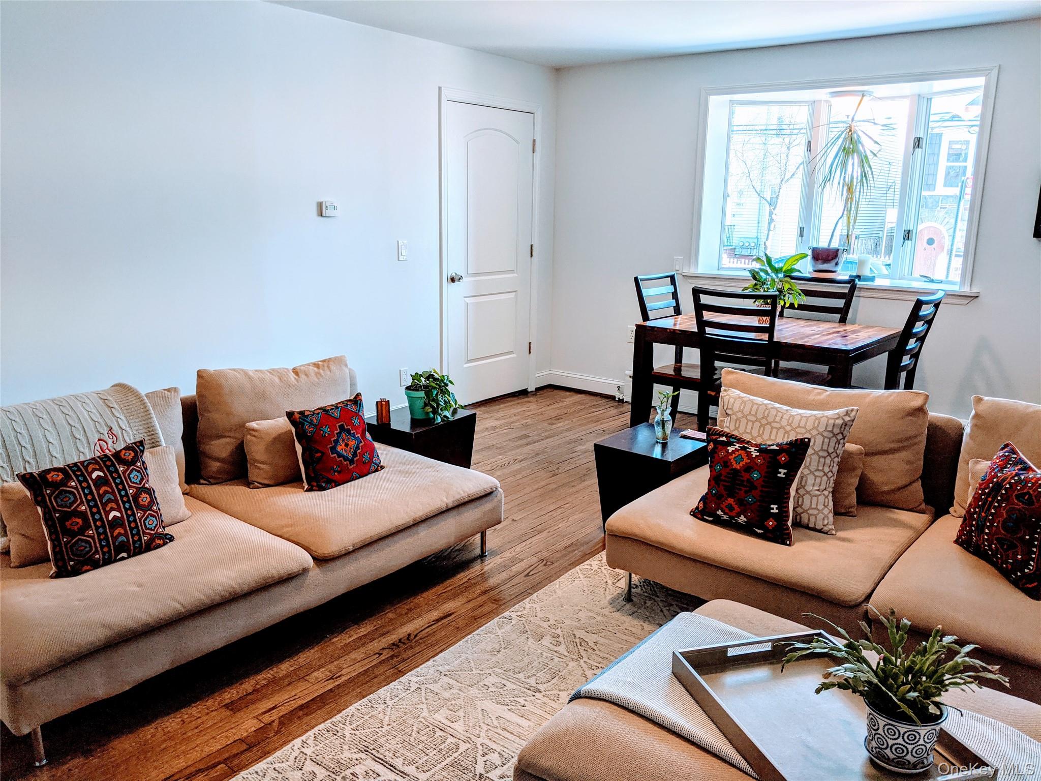 #8 photo, 8424 129th Street, Kew Gardens , NY 11415