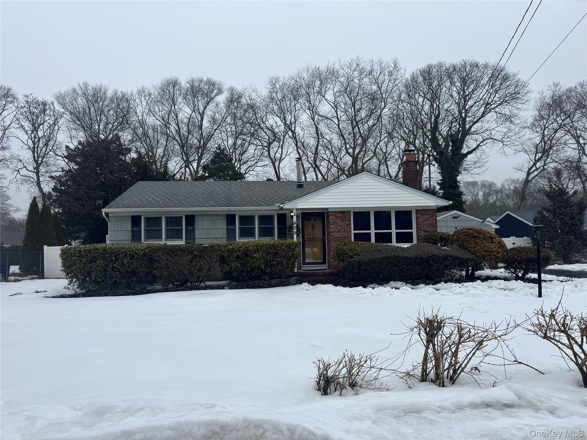 #1 photo, 429 Mollie Boulevard, Holbrook , NY 11741