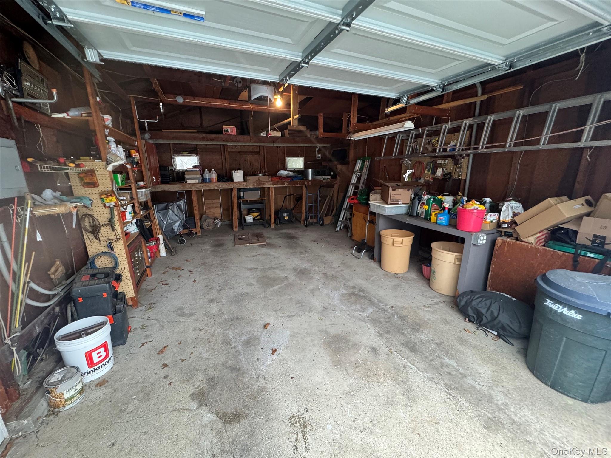 #4 photo, 429 Mollie Boulevard, Holbrook , NY 11741