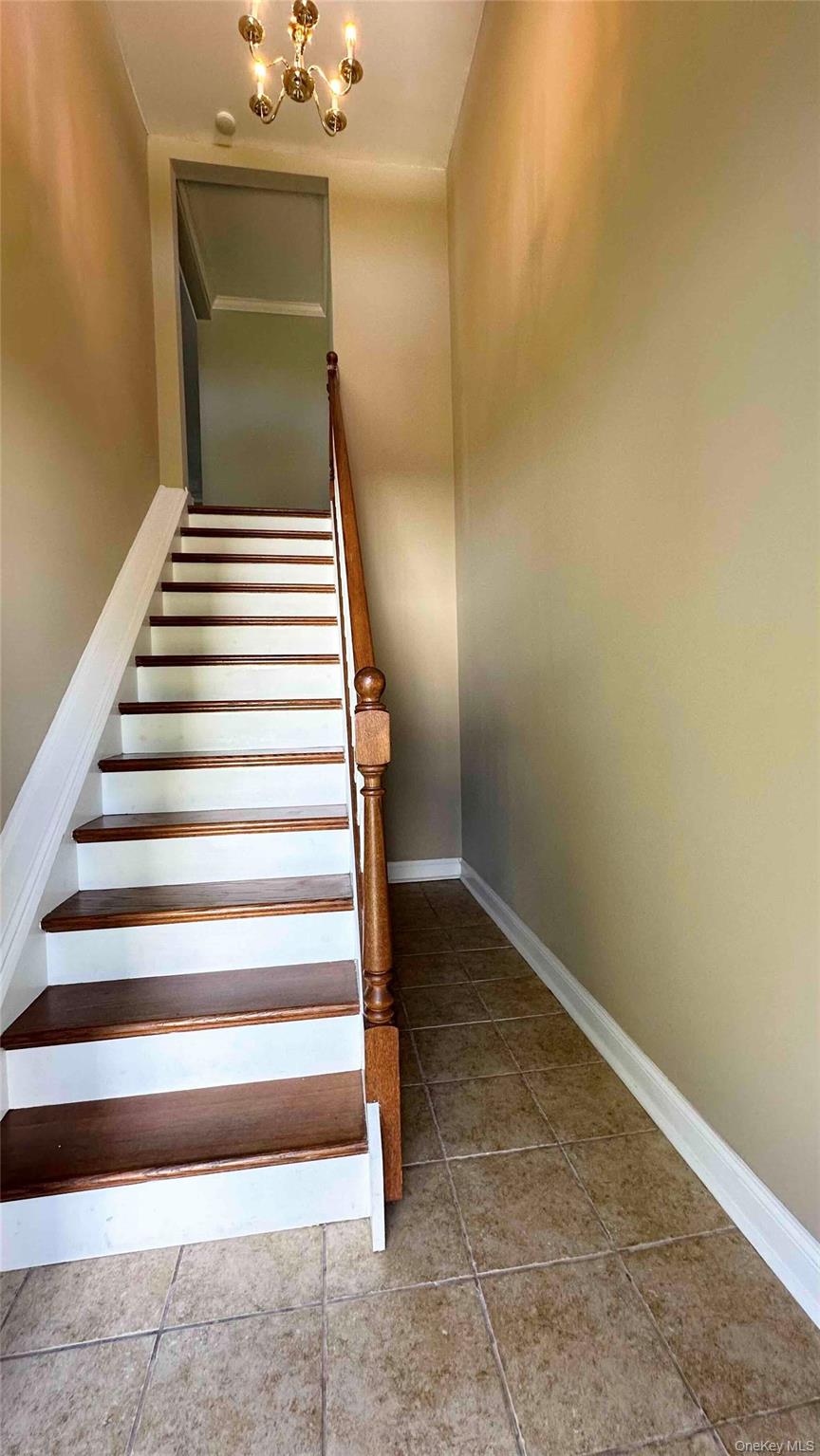 #12 photo, 27 Southridge Drive, नासाउ काउंटी Glen Cove , NY 11542