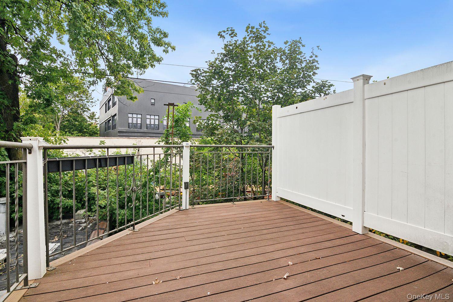 #8 photo, 7809 77th Avenue, Glendale , NY 11385