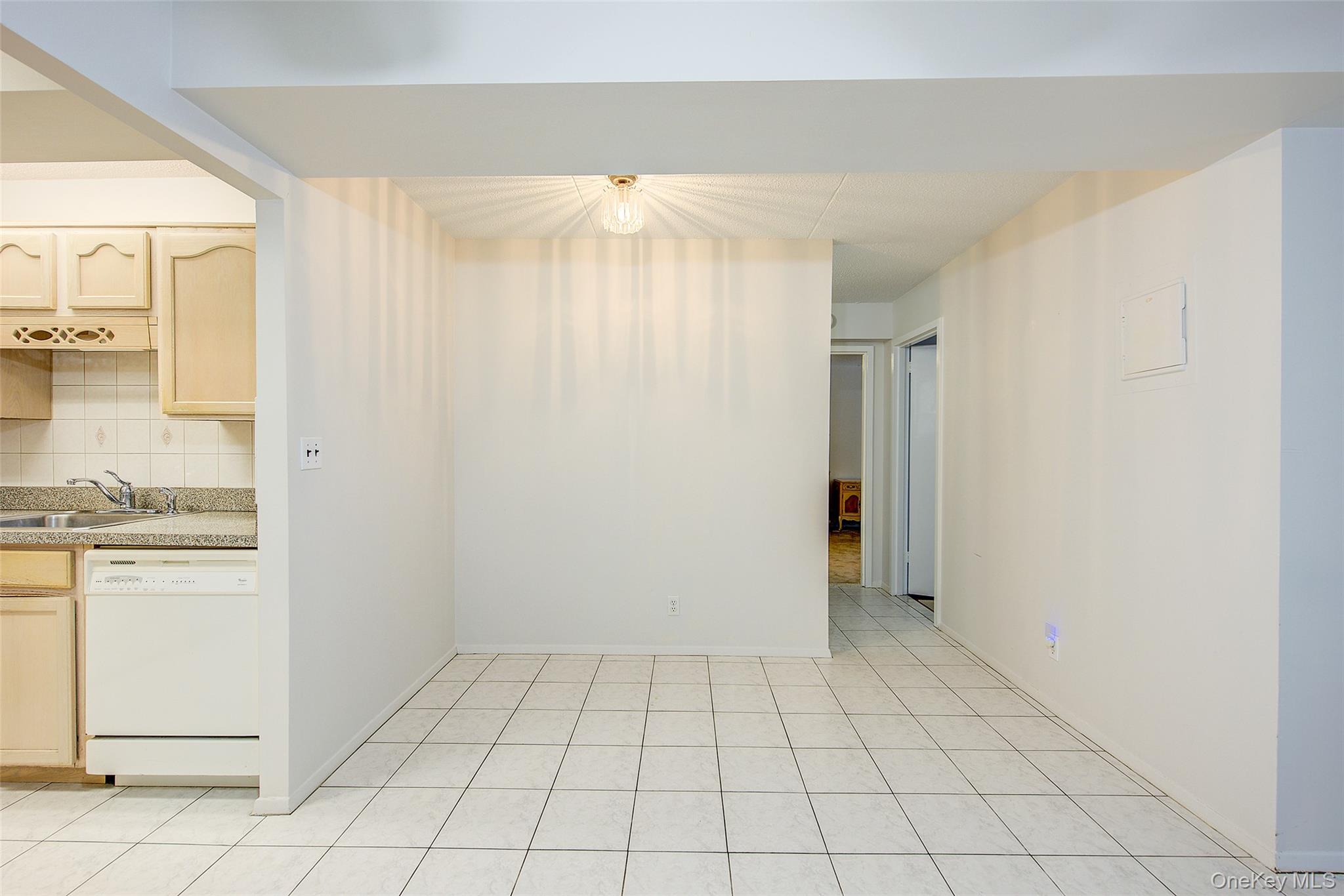 #10 photo, 209-33 26th Avenue, बेसाइड Bayside , NY 11360