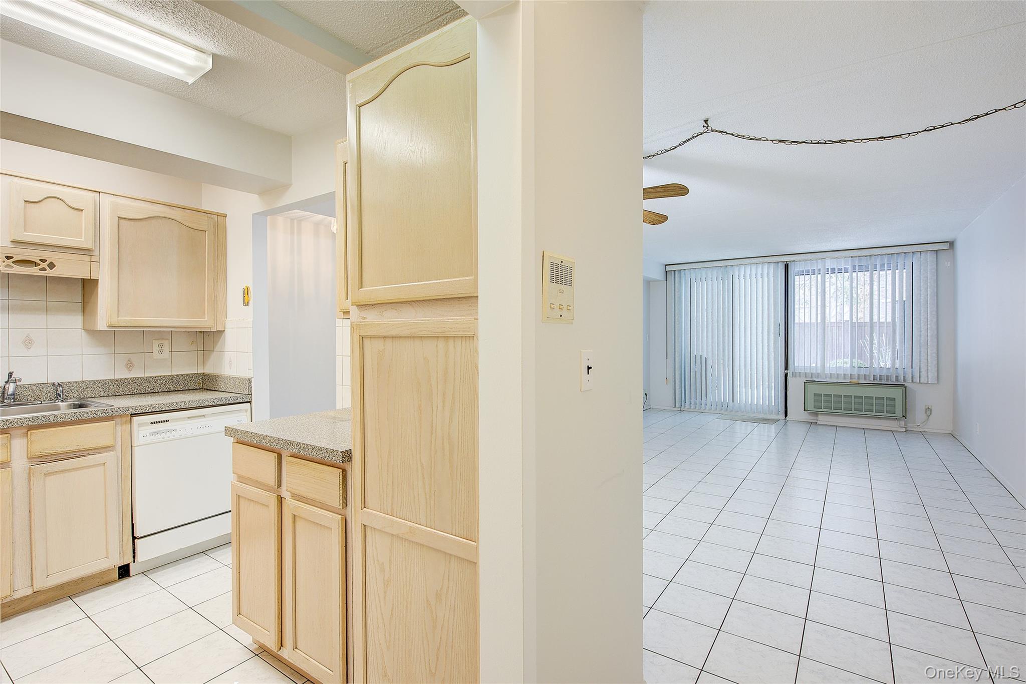 #14 photo, 209-33 26th Avenue, बेसाइड Bayside , NY 11360