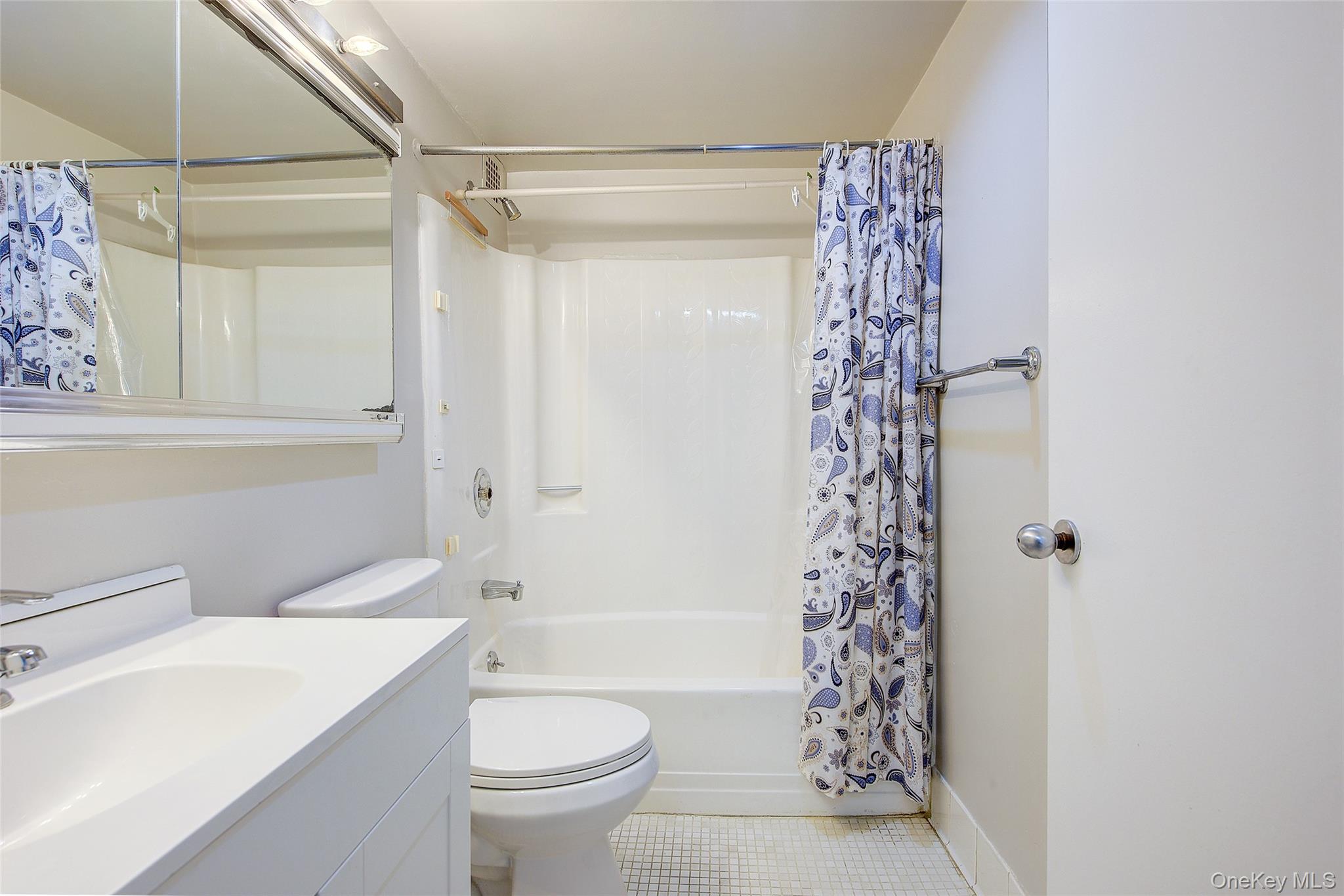 #16 photo, 209-33 26th Avenue, बेसाइड Bayside , NY 11360