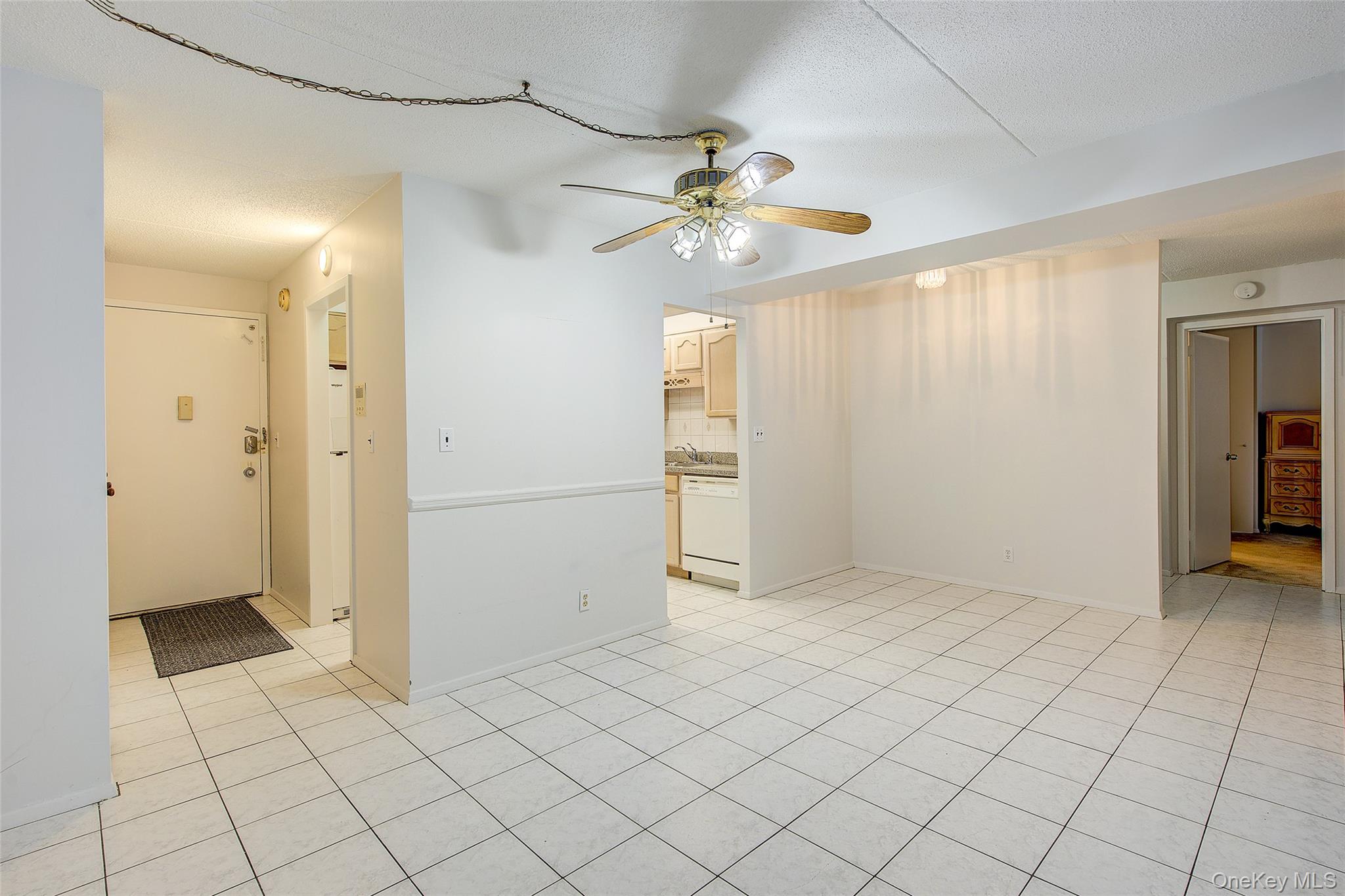 #7 photo, 209-33 26th Avenue, बेसाइड Bayside , NY 11360