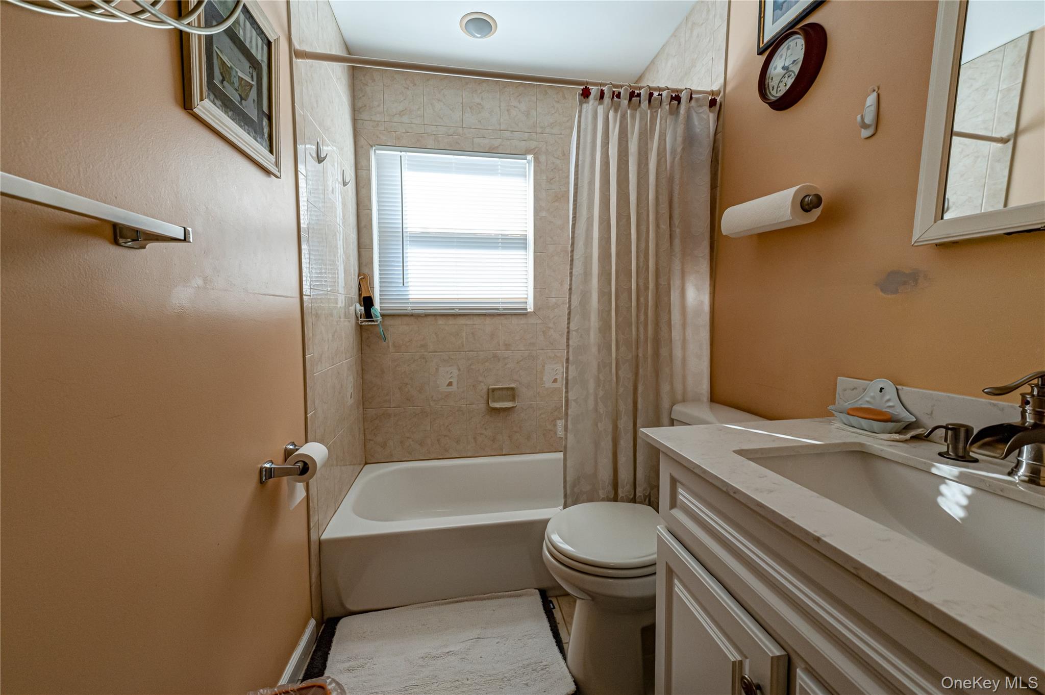 #10 photo, 389 Beebe Court, North Babylon , NY 11703