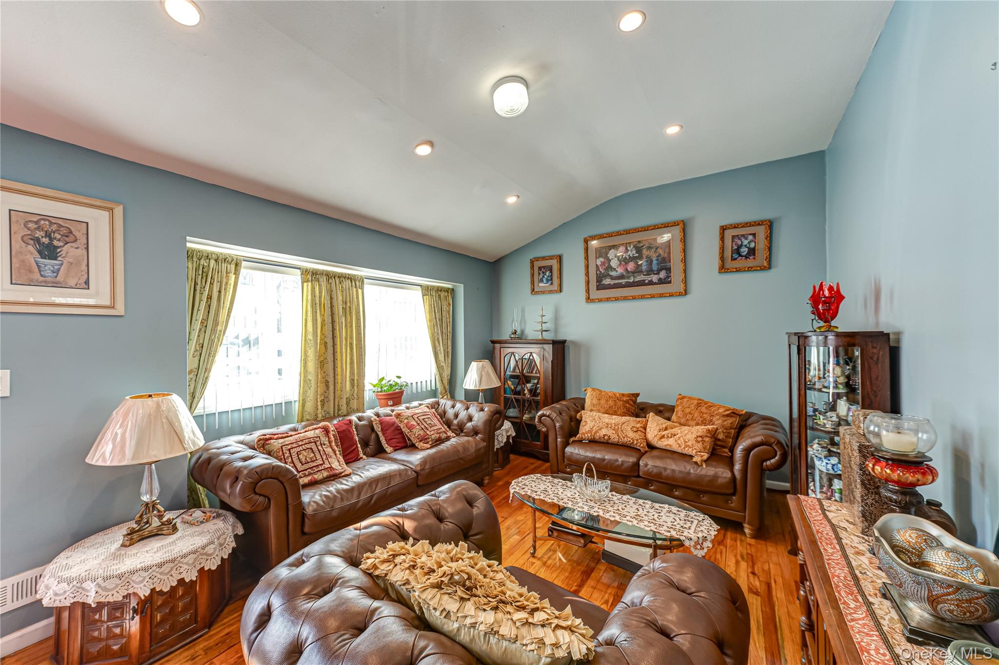 #5 photo, 389 Beebe Court, North Babylon , NY 11703