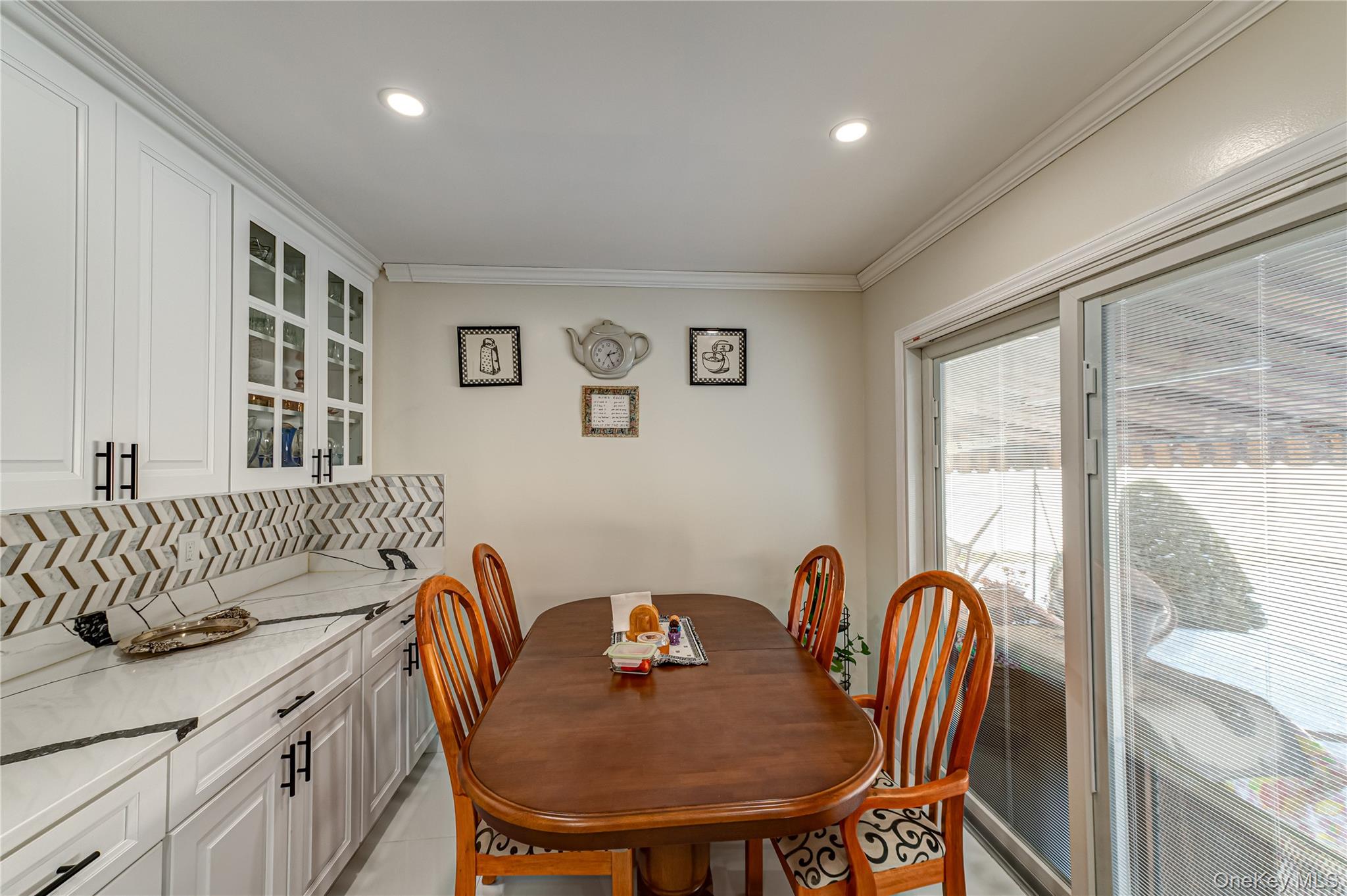 #8 photo, 389 Beebe Court, North Babylon , NY 11703