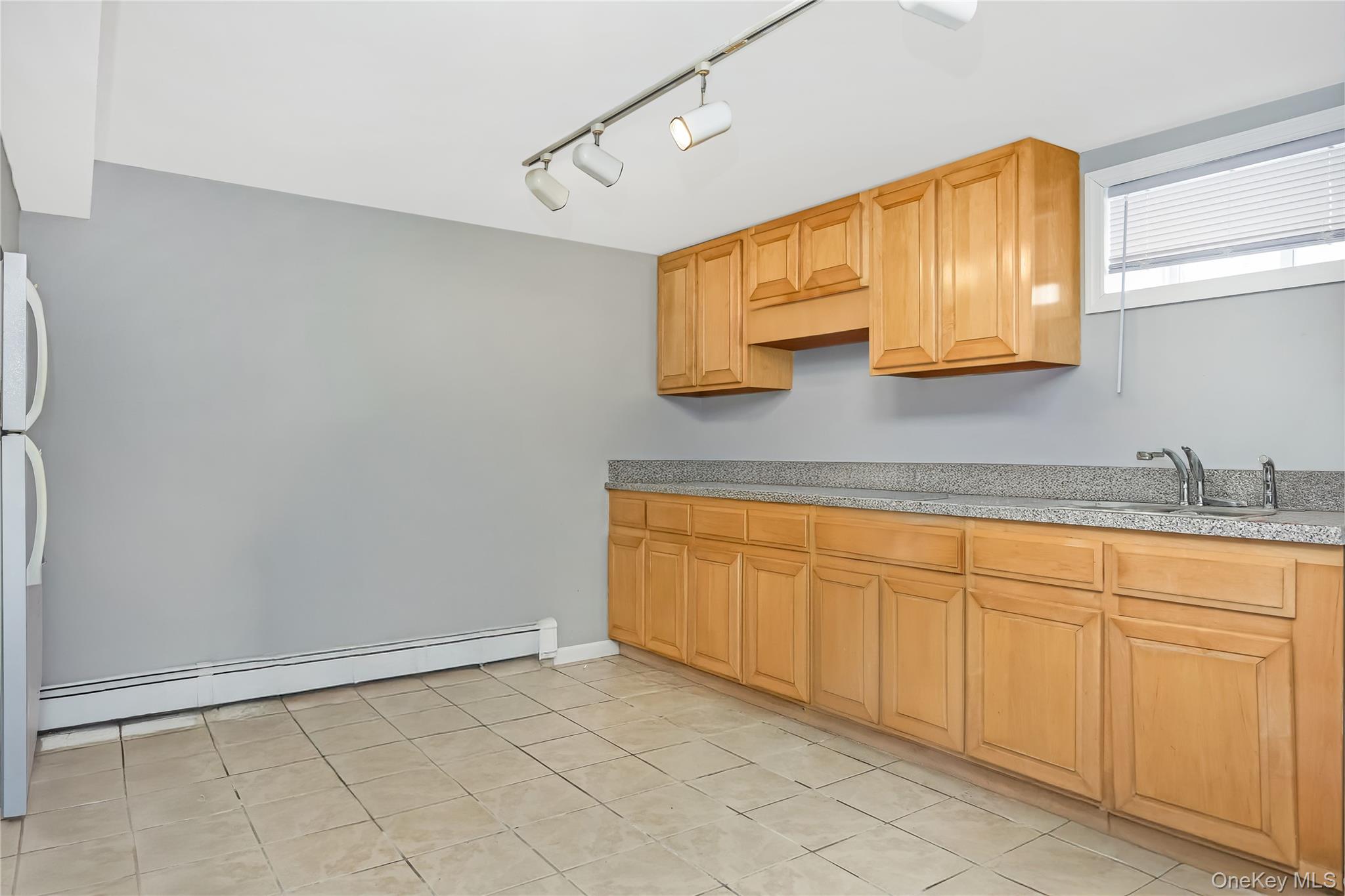 #18 photo, 430 Staples Street, Farmingdale , NY 11735