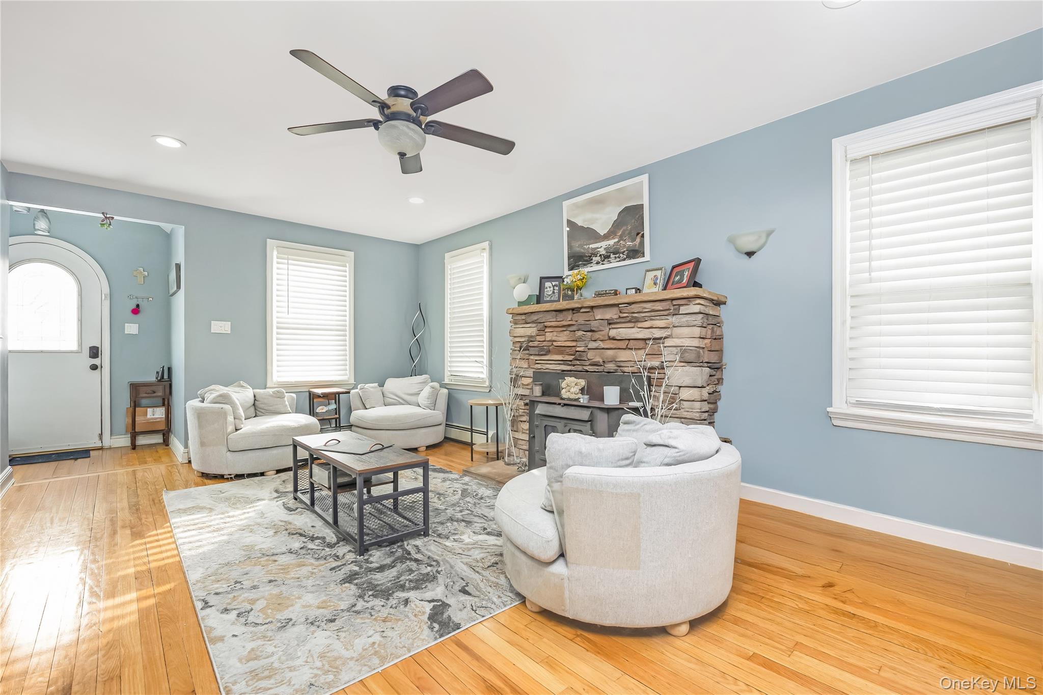 #7 photo, 430 Staples Street, Farmingdale , NY 11735