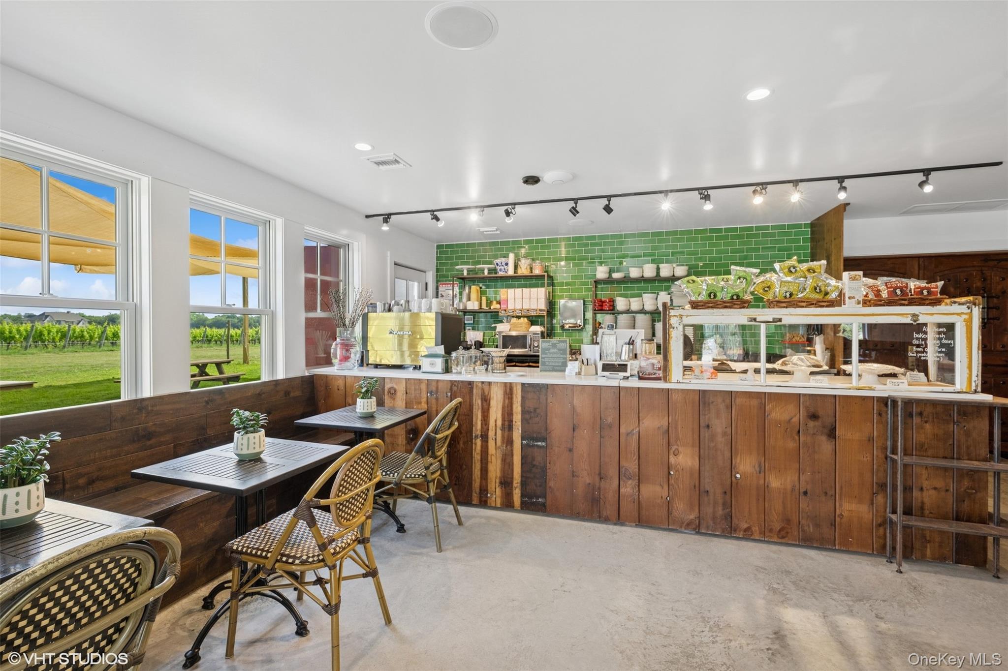 #3 photo, 5195 Old North Road, 东长岛 Southold , NY 11971