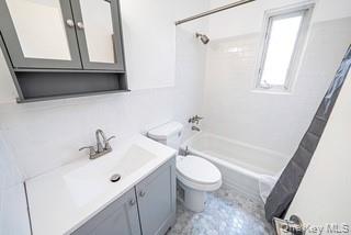 #13 photo, 1346 Bell Blvd, Bayside , NY 11360