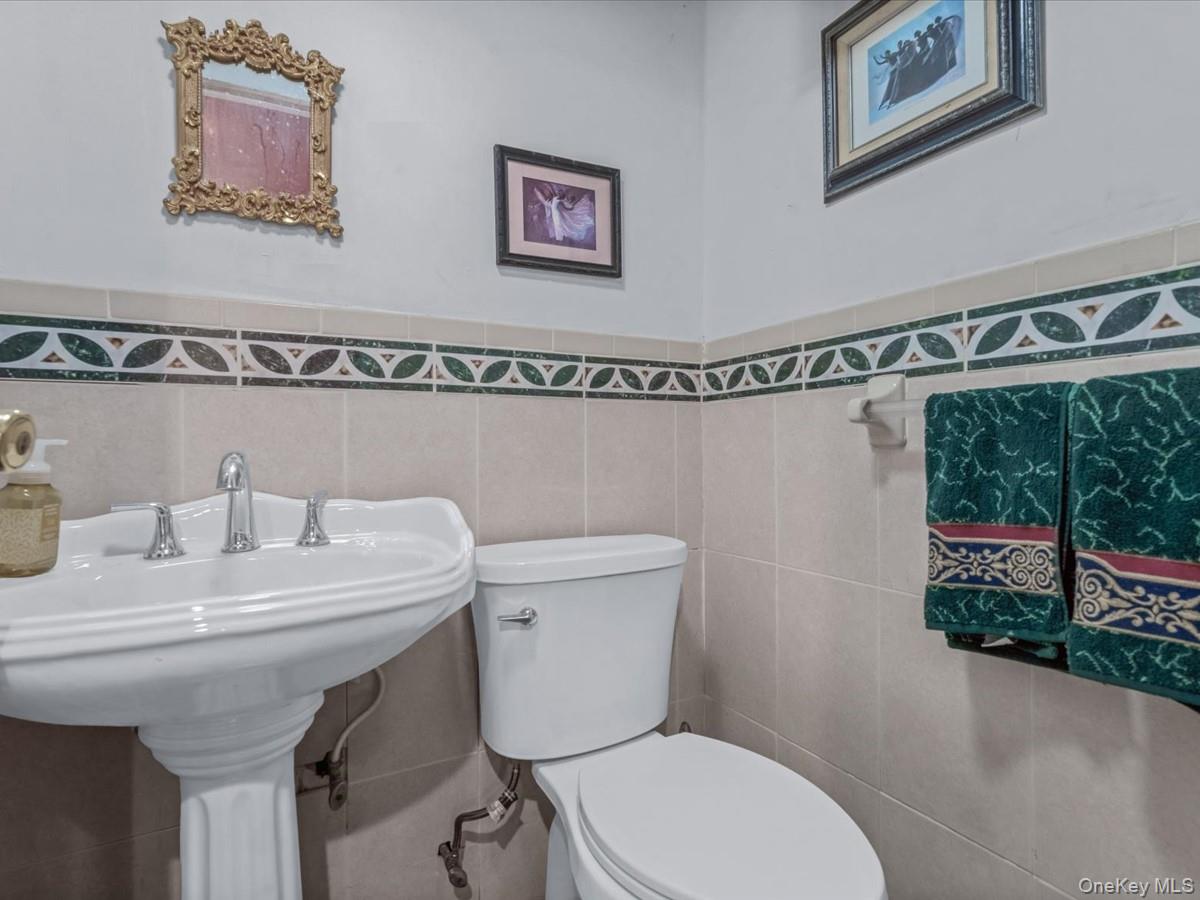 #19 photo, 1083 Northgate Court, Uniondale , NY 11553