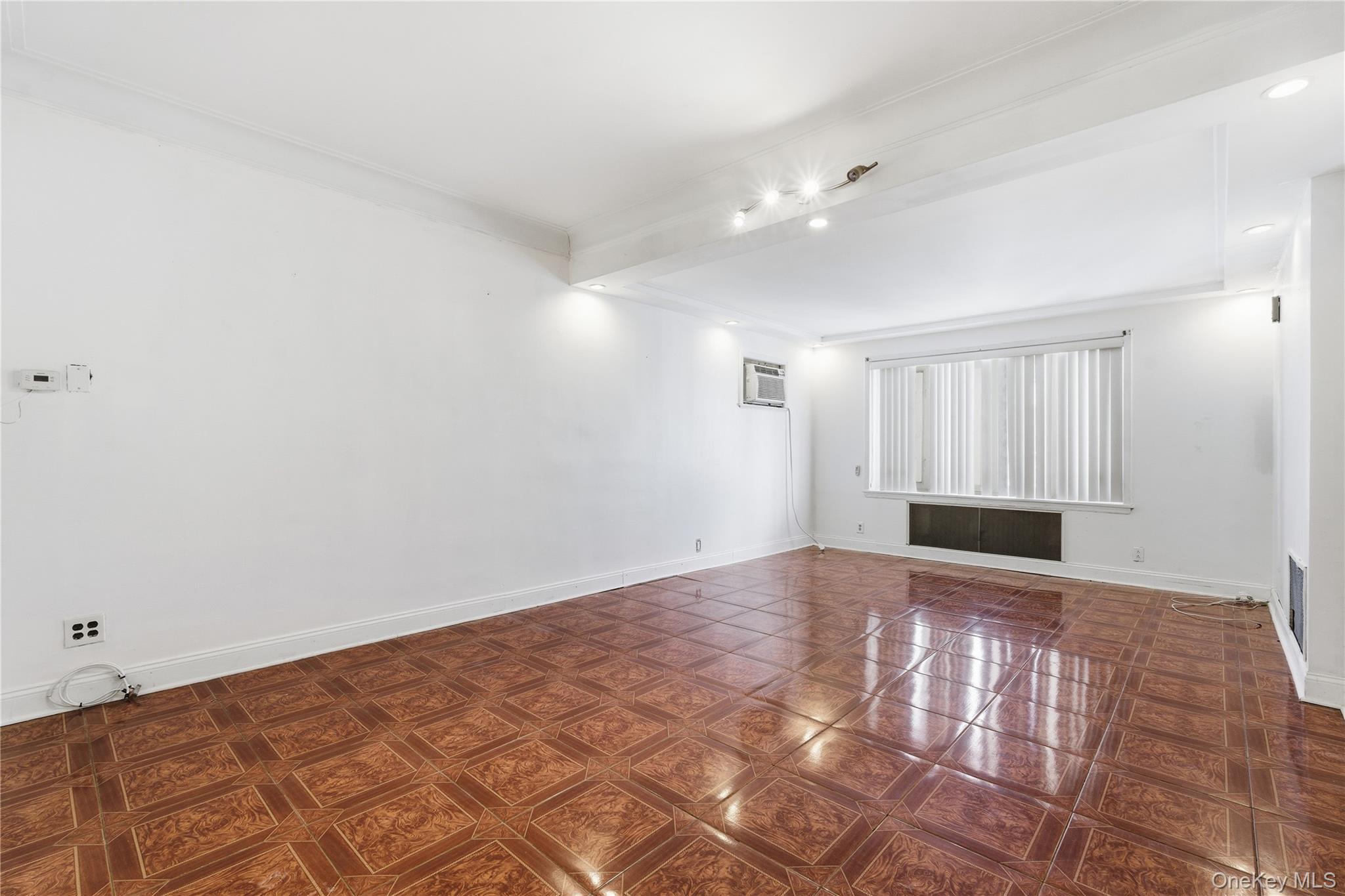 #8 photo, 10478 129th Street, Richmond Hill S. , NY 11419