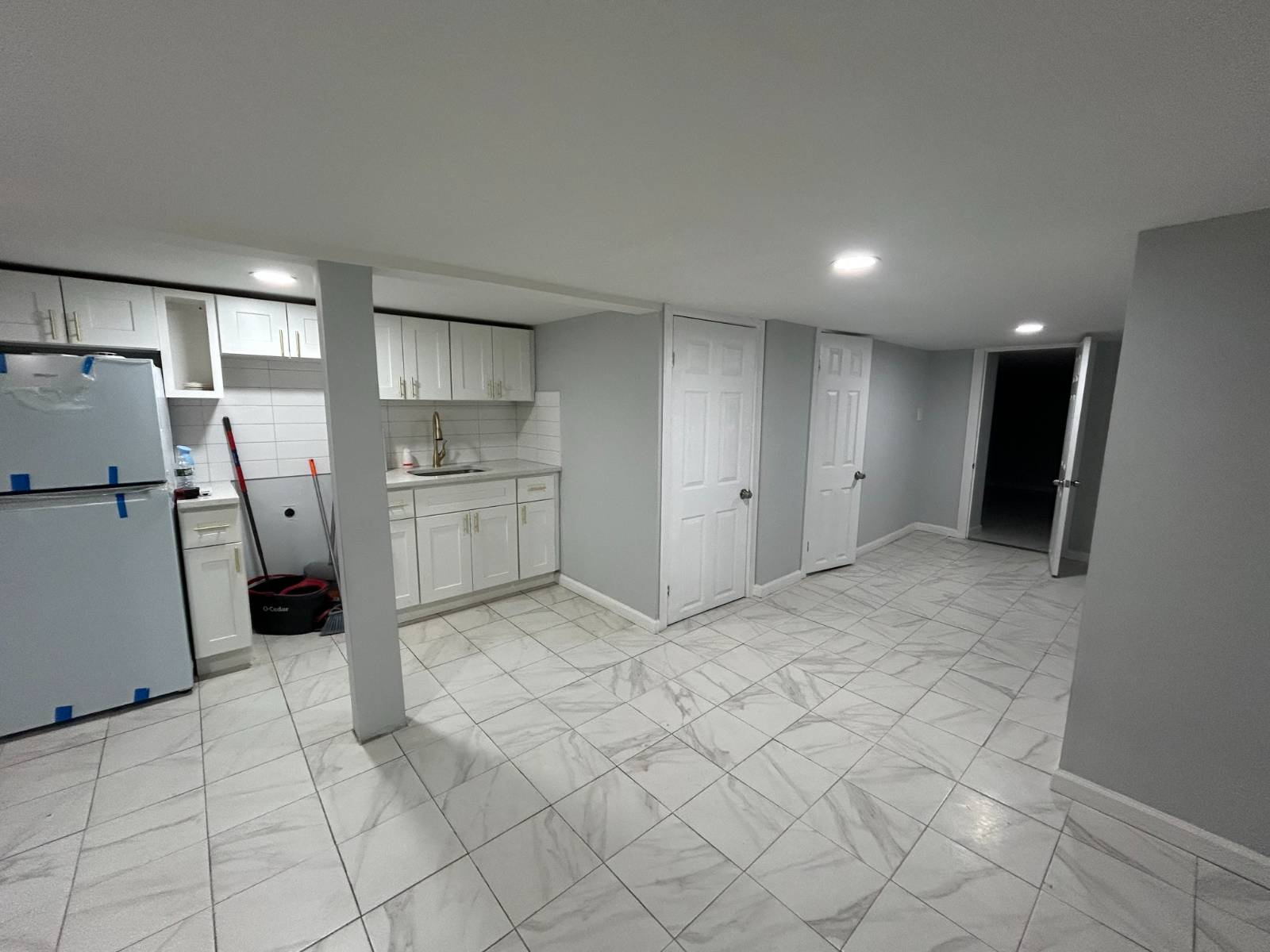 #1 photo, 681 Rhinelander Ave, #B, הברונקס Van Nest , NY 10462