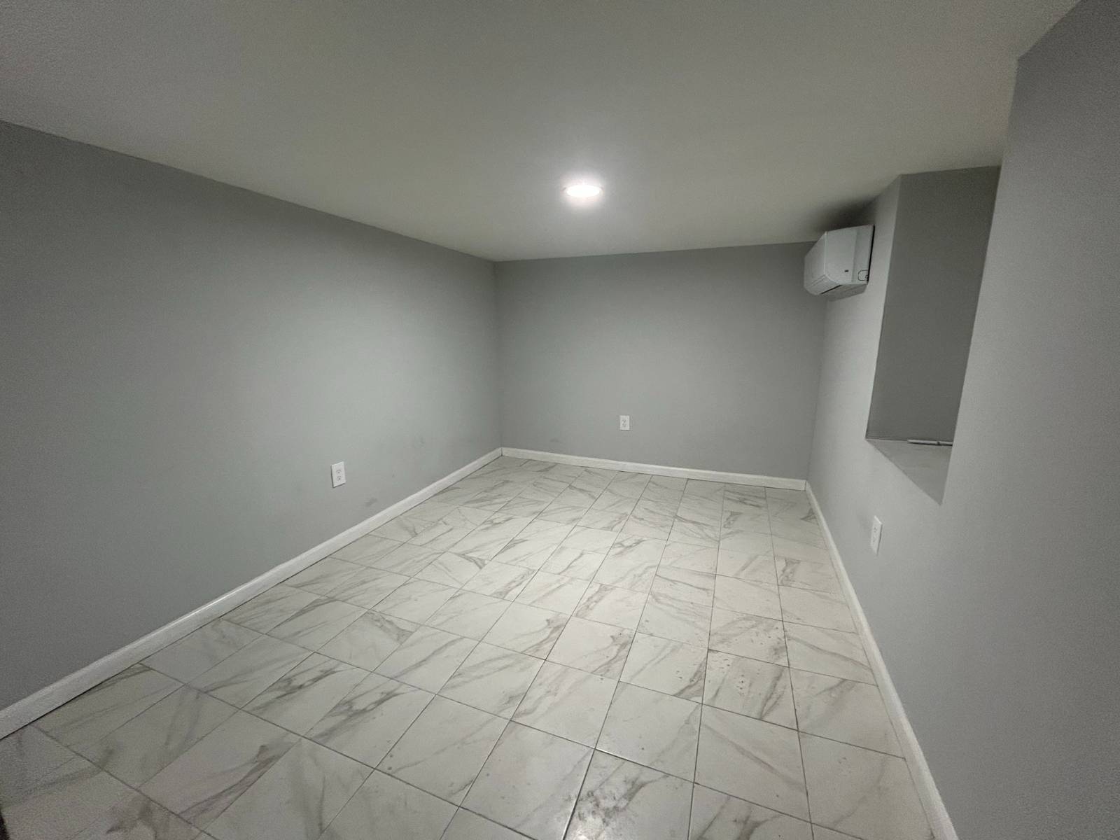 #3 photo, 681 Rhinelander Ave, #B, הברונקס Van Nest , NY 10462