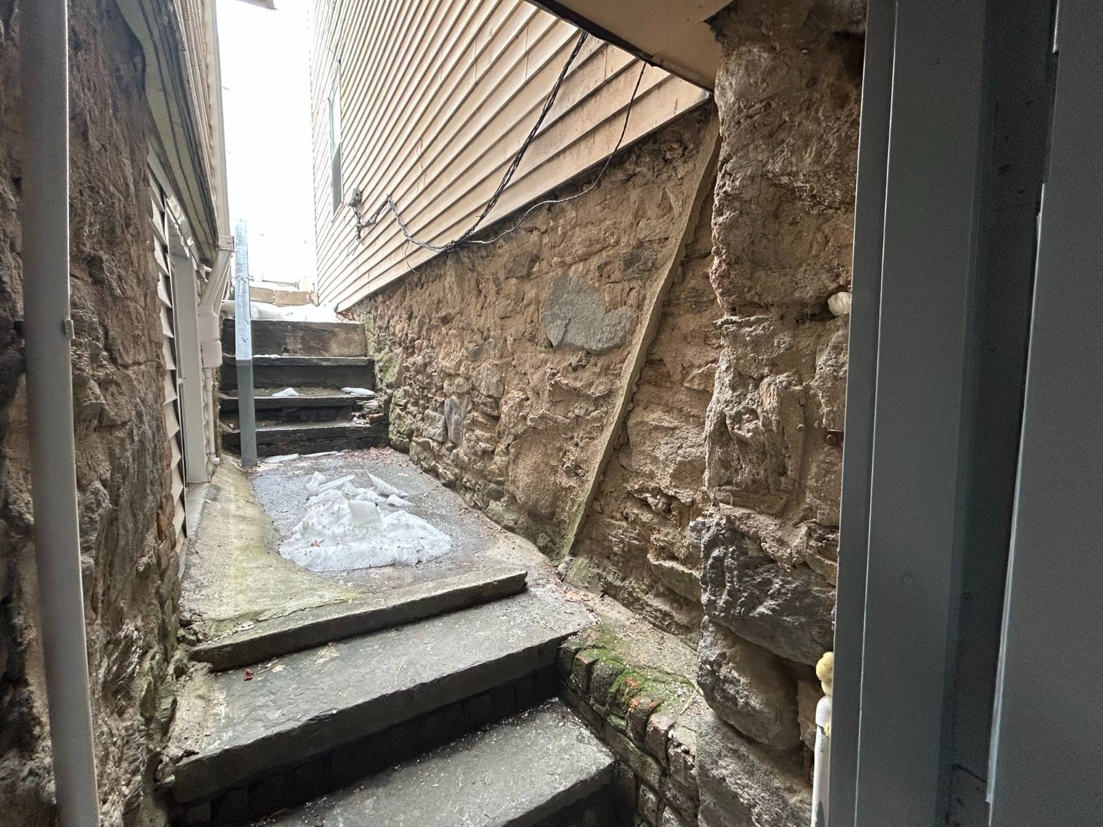 #5 photo, 681 Rhinelander Ave, #B, הברונקס Van Nest , NY 10462