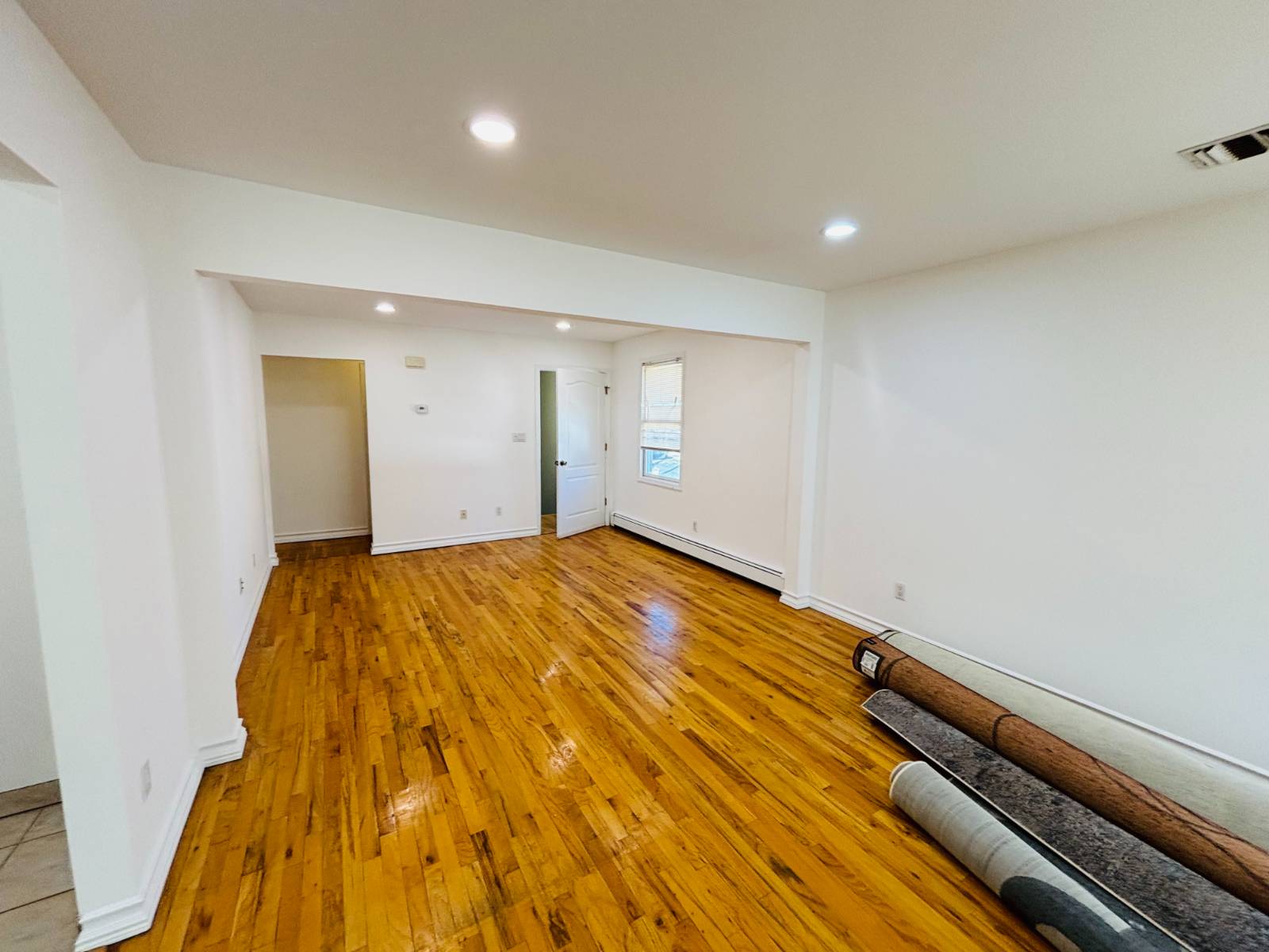 #4 photo, 3rd St, नासाउ काउंटी Glen Cove , NY 11542