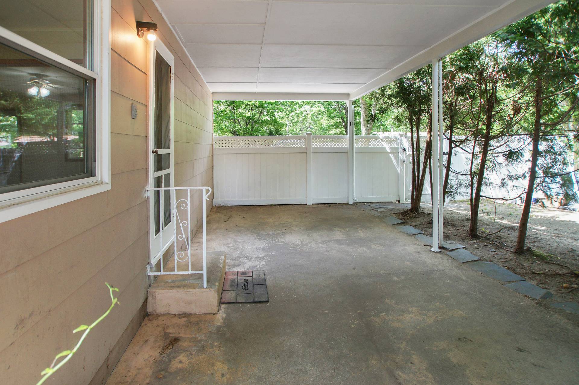 #10 photo, 114 Lynncliff Road, Hampton Bays , NY 11946