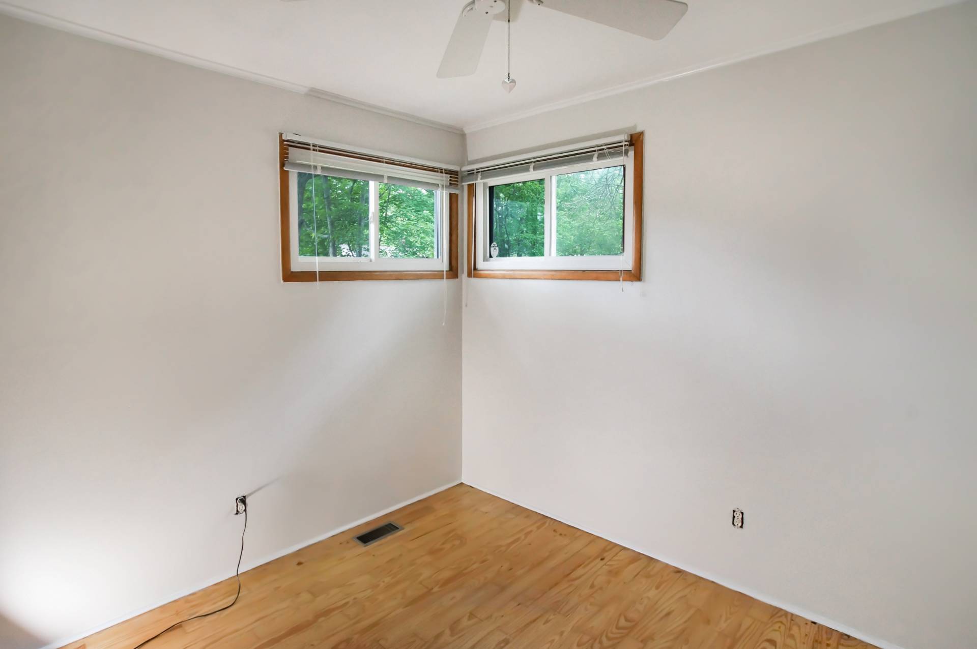 #3 photo, 114 Lynncliff Road, Hampton Bays , NY 11946