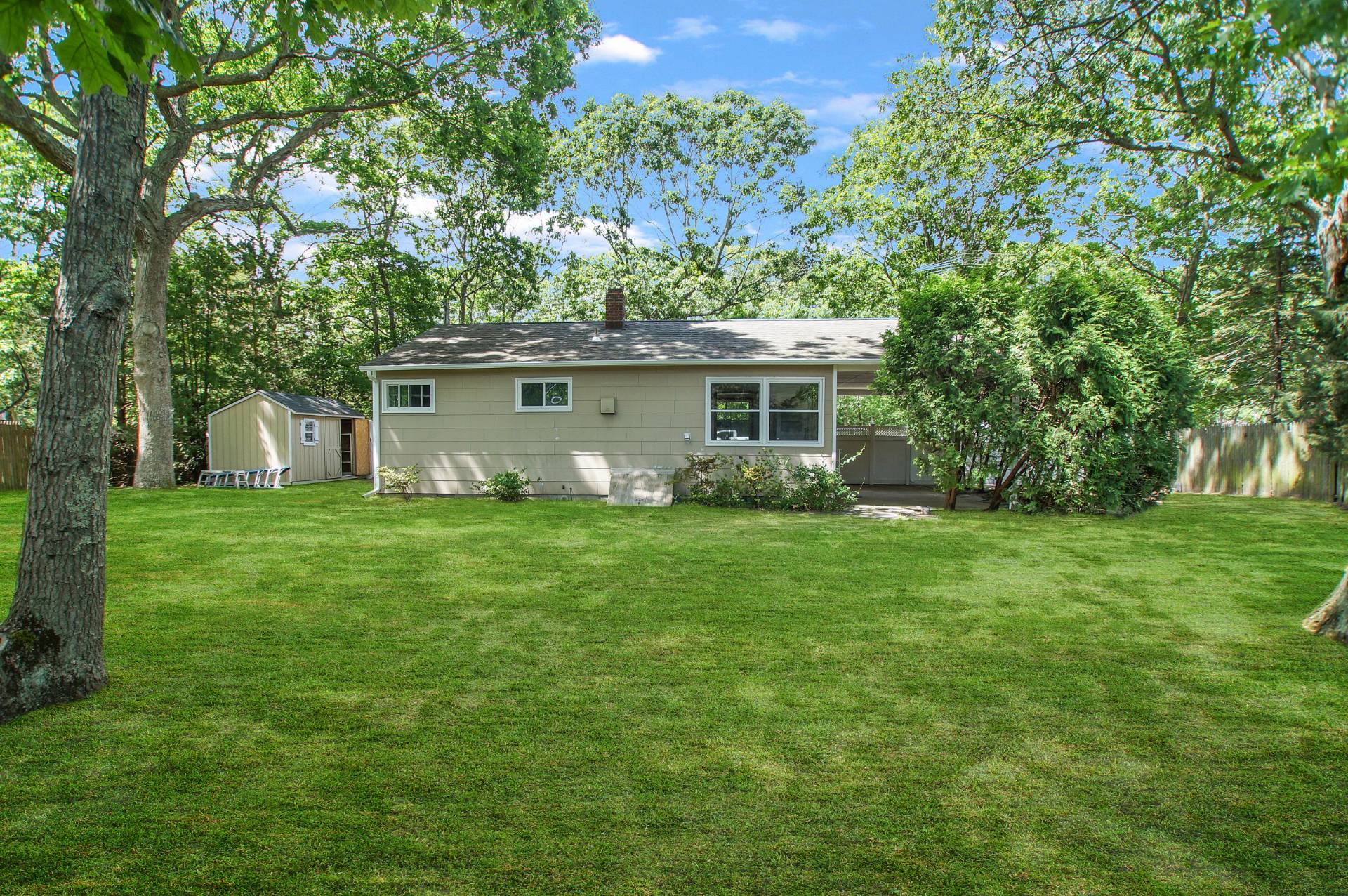 #8 photo, 114 Lynncliff Road, Hampton Bays , NY 11946