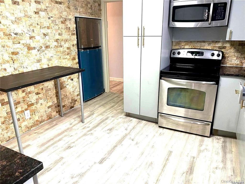 #11 photo, 107 A Baker Hill Road, Great Neck , NY 11023