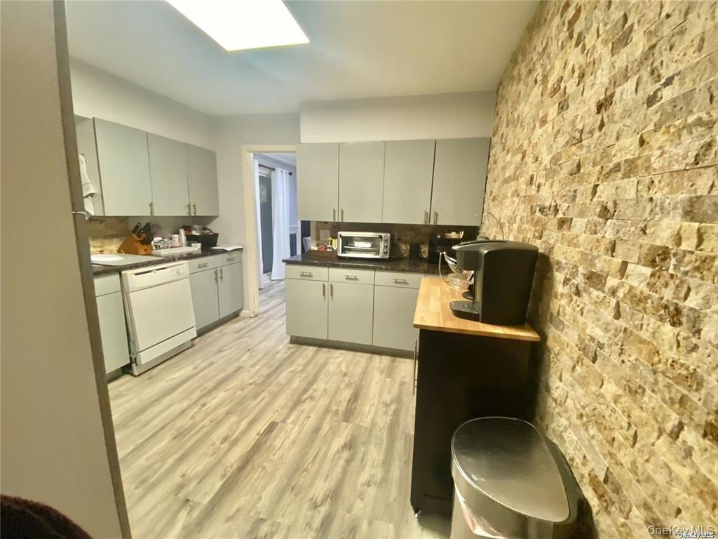 #12 photo, 107 A Baker Hill Road, Great Neck , NY 11023