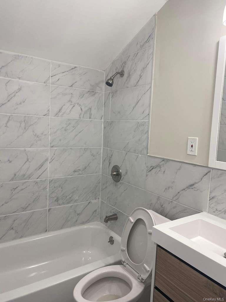 #7 photo, 14720 226th Street, Jamaica , NY 11413