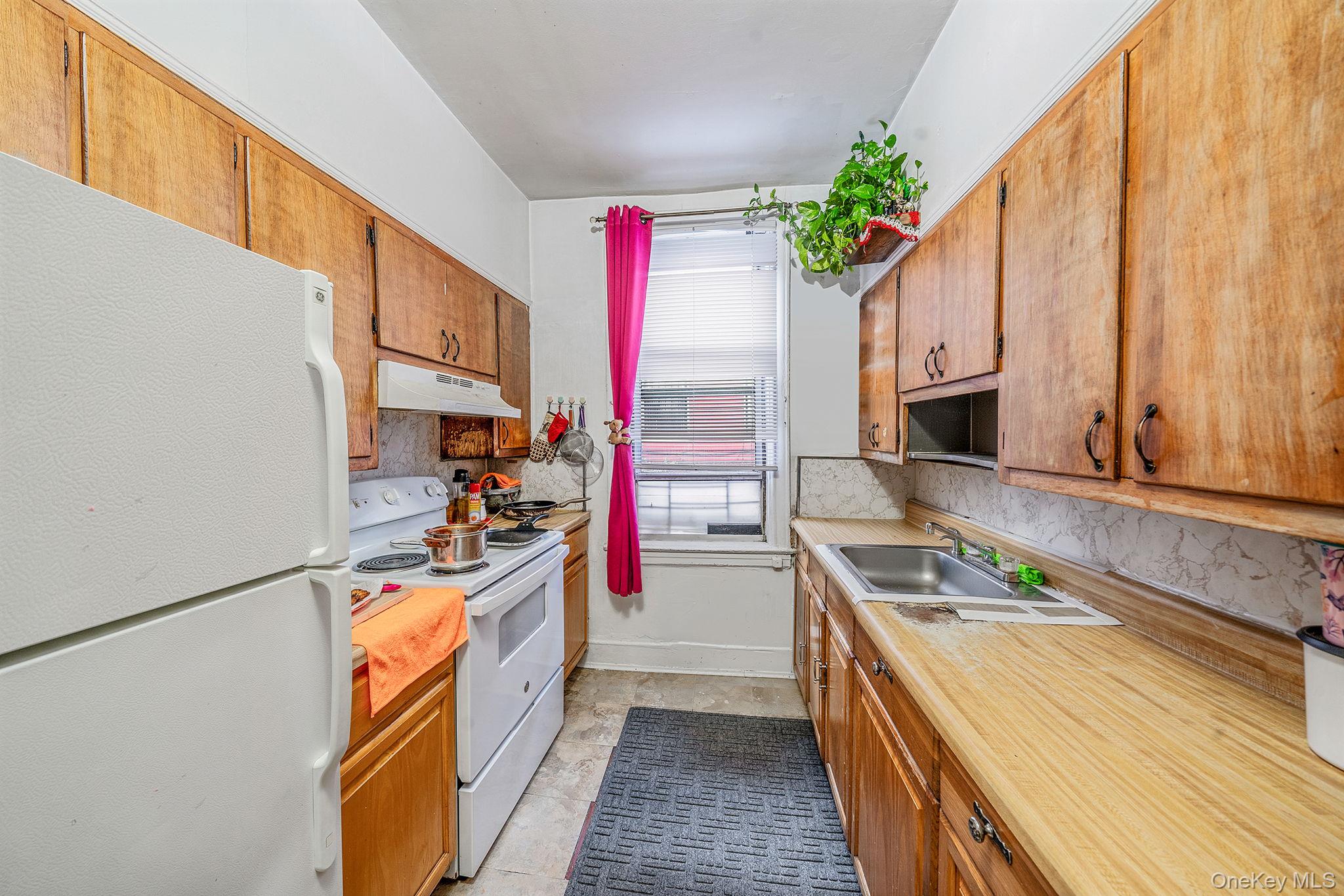 #13 photo, 10876 38th Avenue, Corona , NY 11368