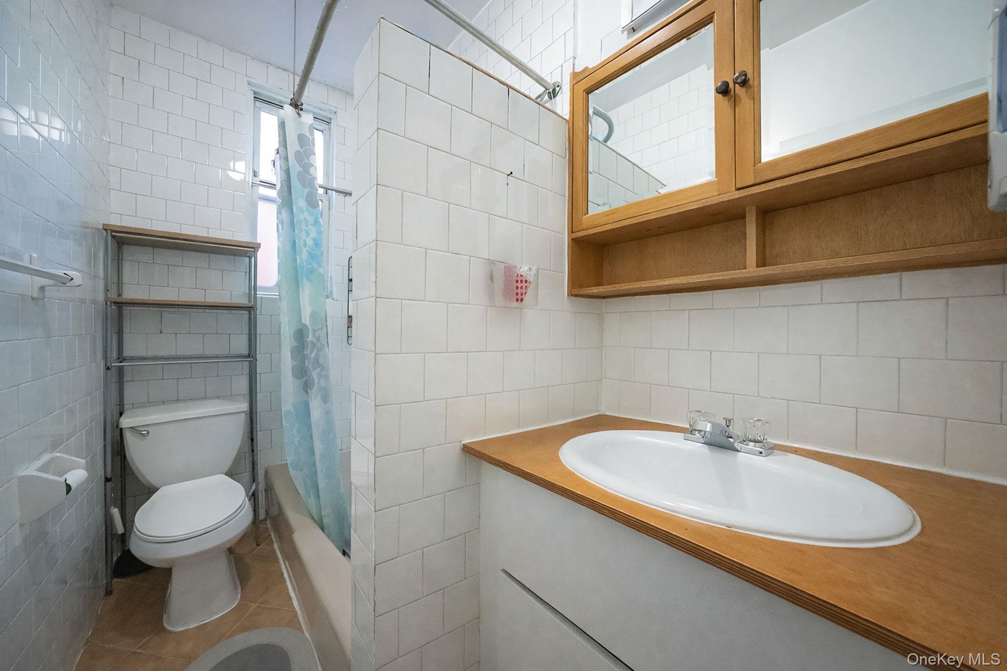 #17 photo, 10876 38th Avenue, Corona , NY 11368