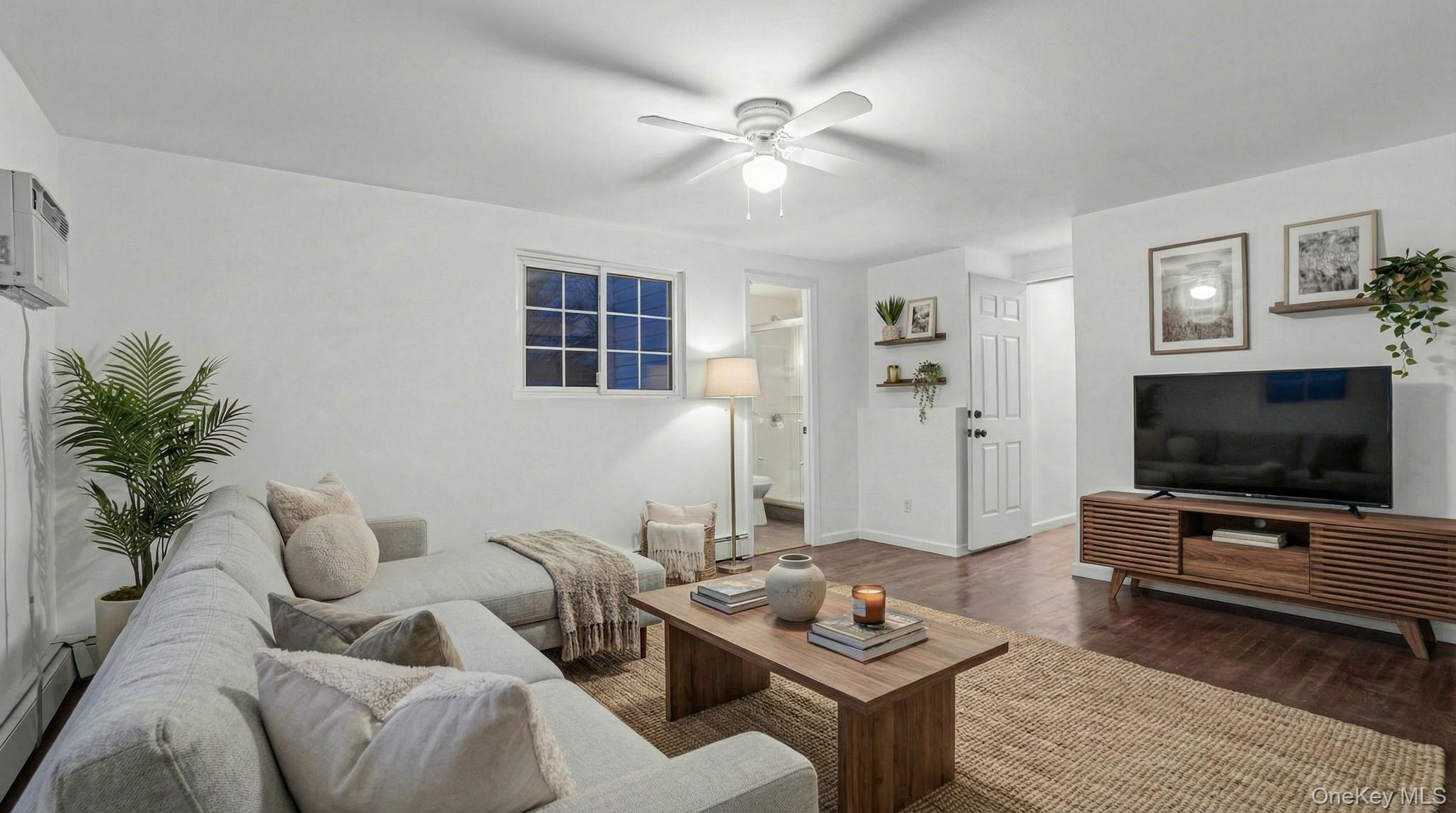 #14 photo, 35 John Street, Саффолк ‖ Port Jefferson Station , NY 11776