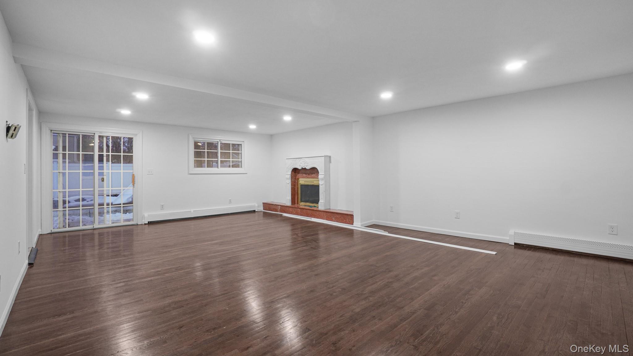 #5 photo, 35 John Street, Саффолк ‖ Port Jefferson Station , NY 11776