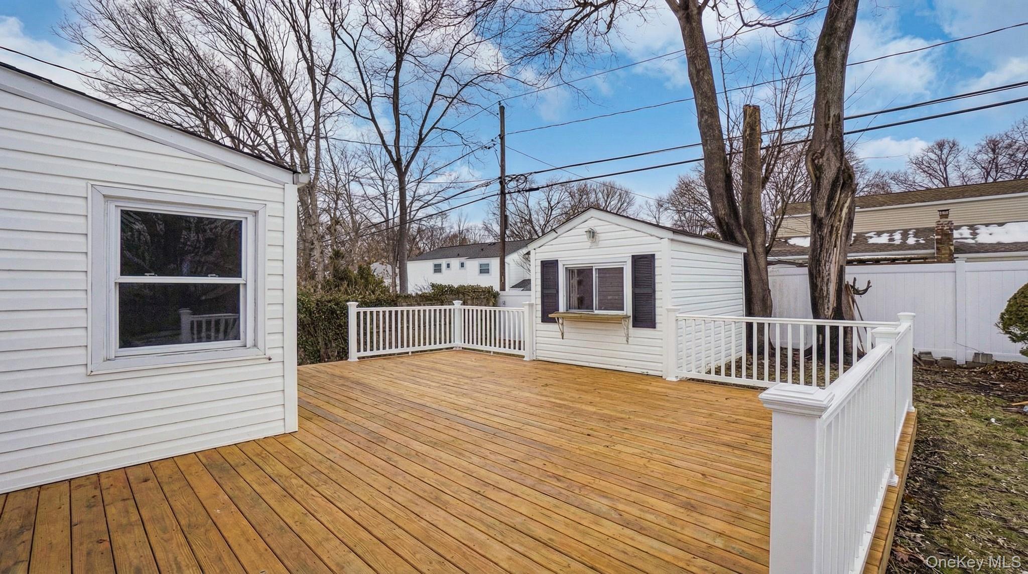 #7 photo, 35 John Street, Саффолк ‖ Port Jefferson Station , NY 11776