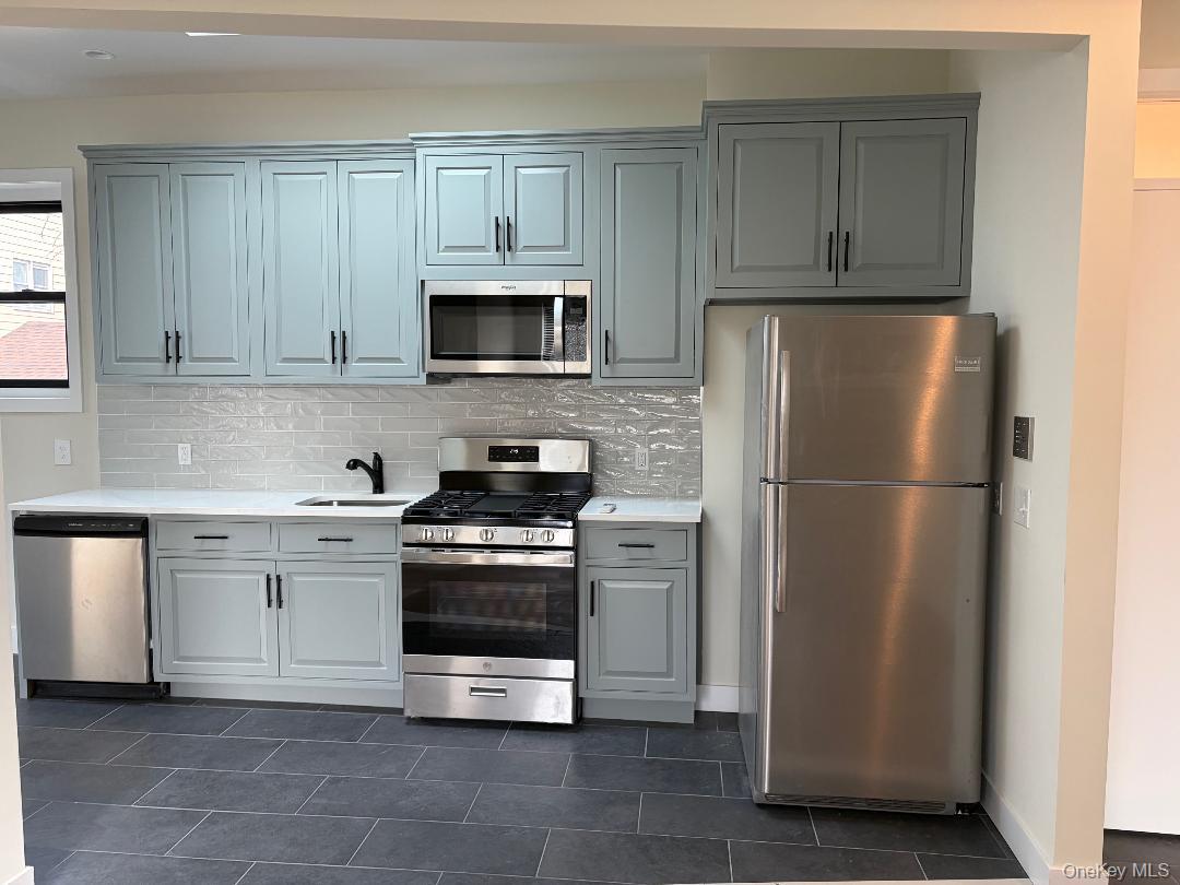 #2 photo, 687 Nepperhan Avenue, Yonkers , NY 10703