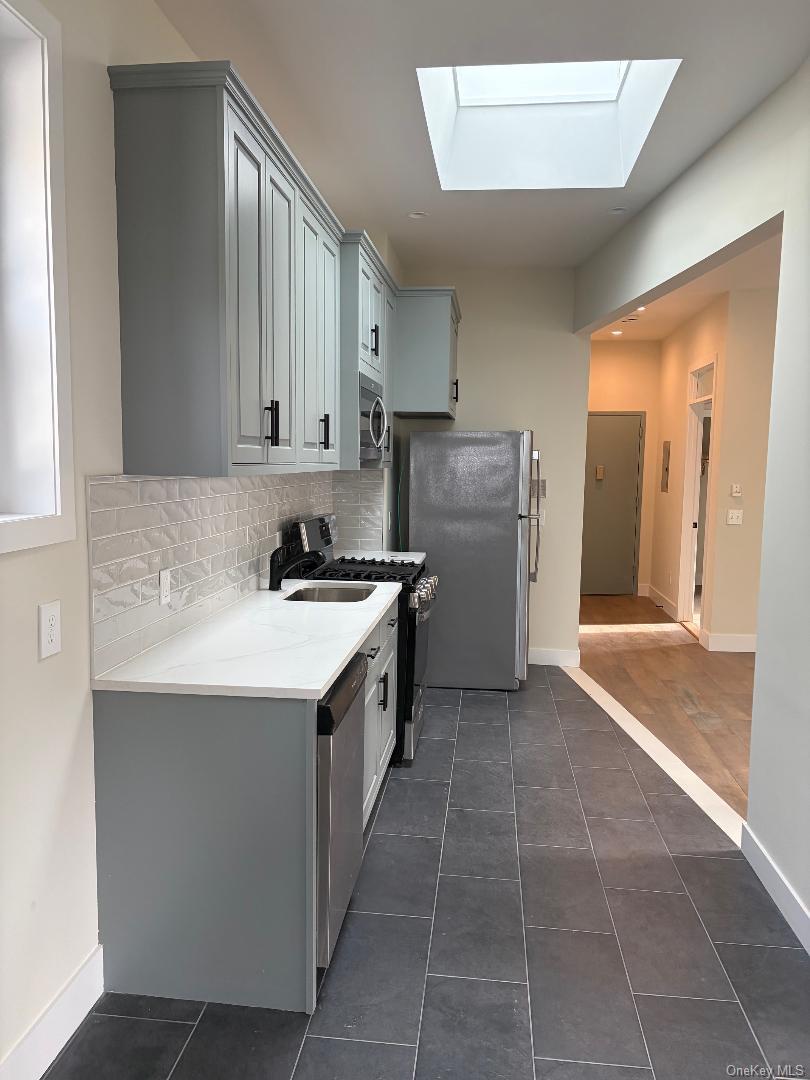 #3 photo, 687 Nepperhan Avenue, Yonkers , NY 10703