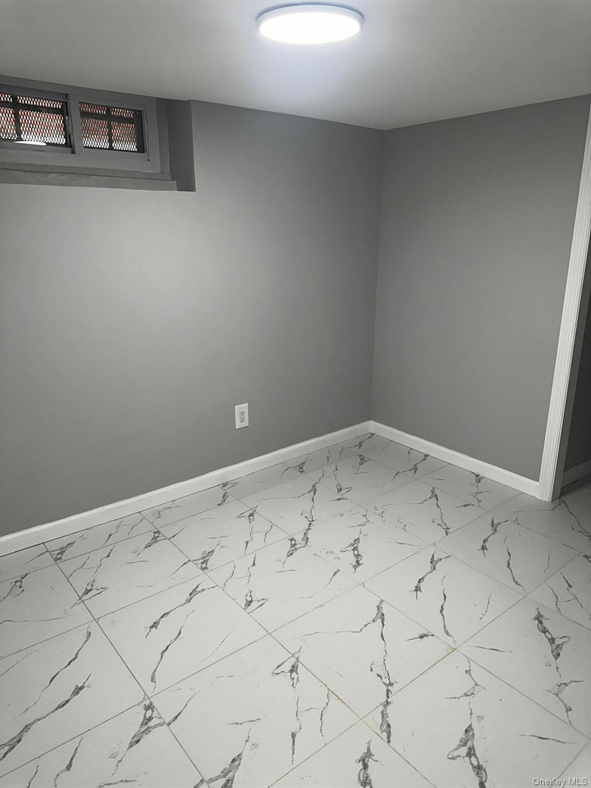 #11 photo, 95-27 239th Street, מחוז נסאו Floral Park , NY 11001