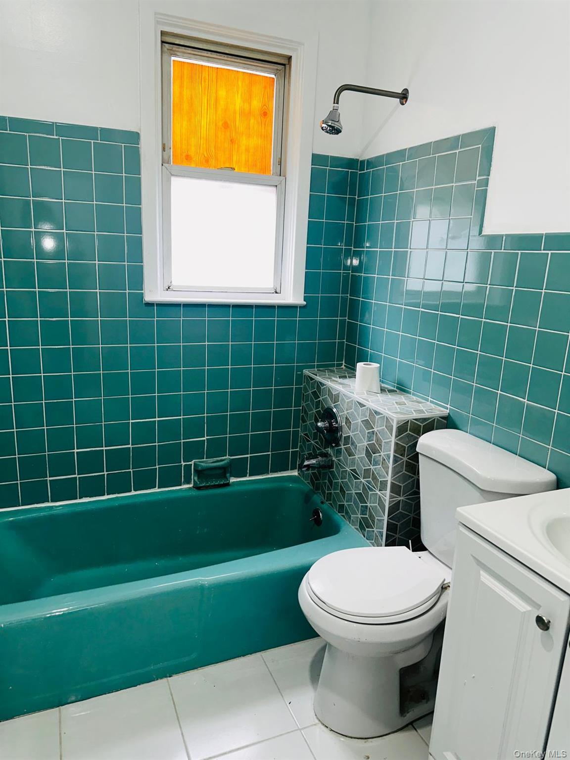 #15 photo, 95-27 239th Street, מחוז נסאו Floral Park , NY 11001