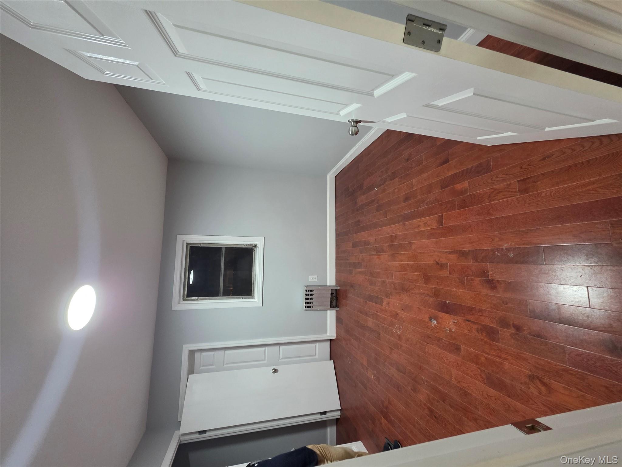 #5 photo, 95-27 239th Street, מחוז נסאו Floral Park , NY 11001