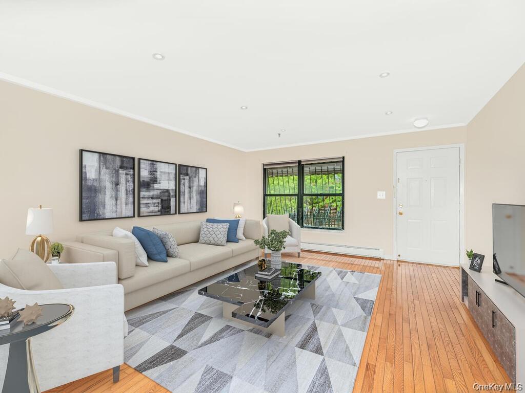 #4 photo, 946 E 181st Street, הברונקס Bronx , NY 10460