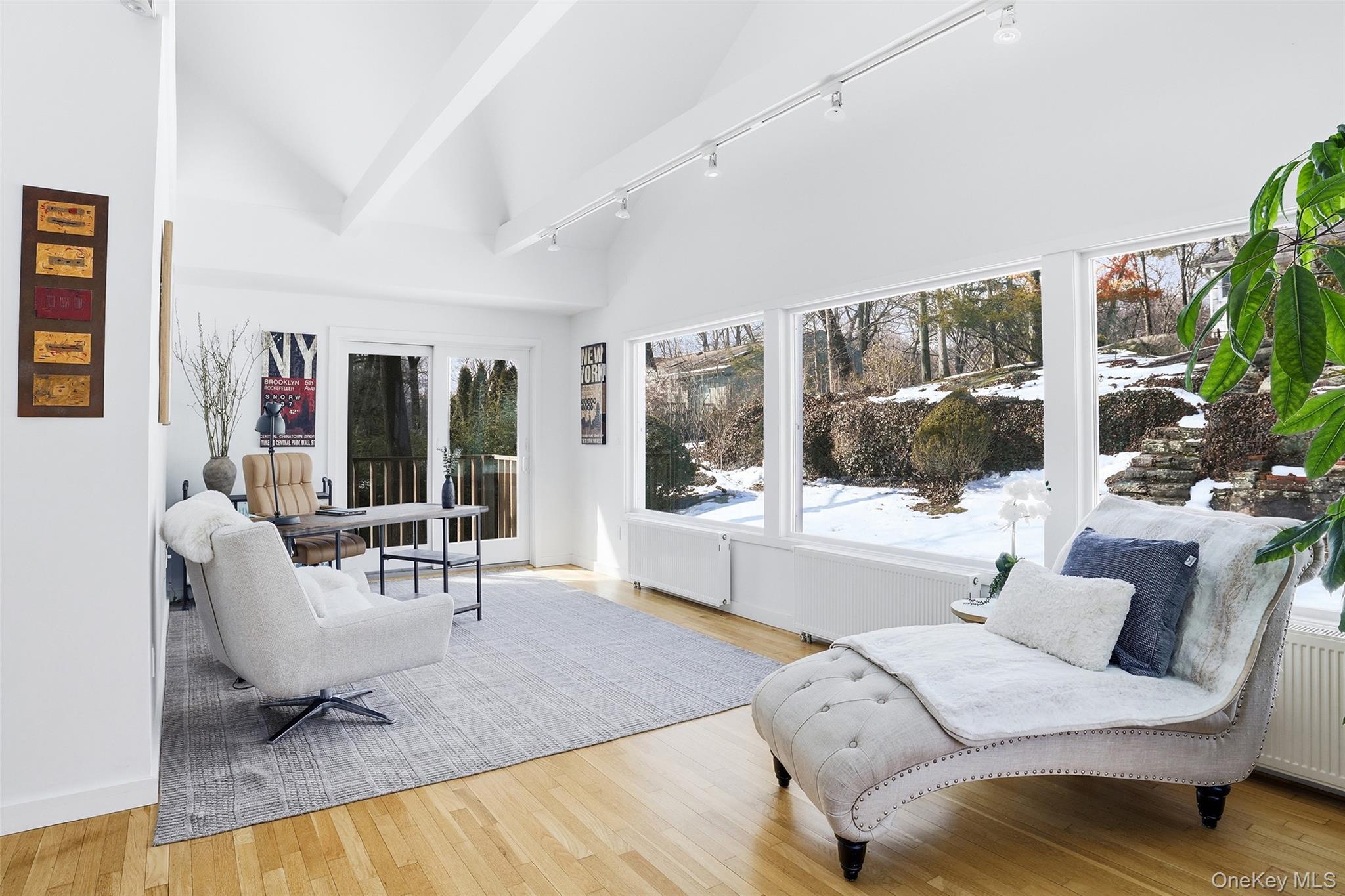 #17 photo, 331 Old Colony Road, Hartsdale , NY 10530