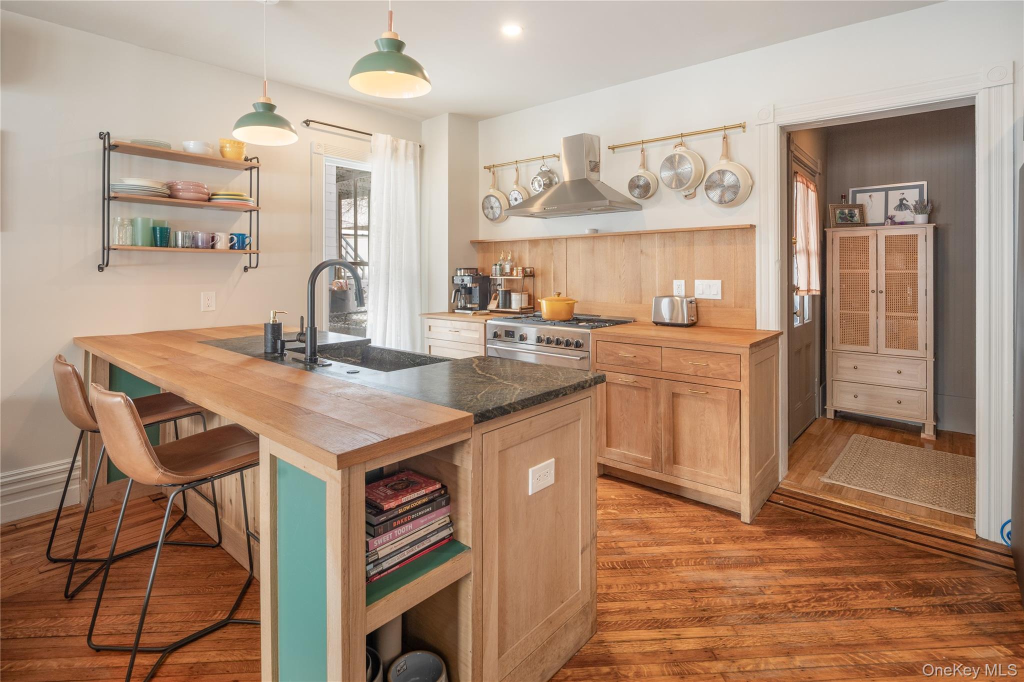 #12 photo, 39 Washington Avenue, Ossining , NY 10562